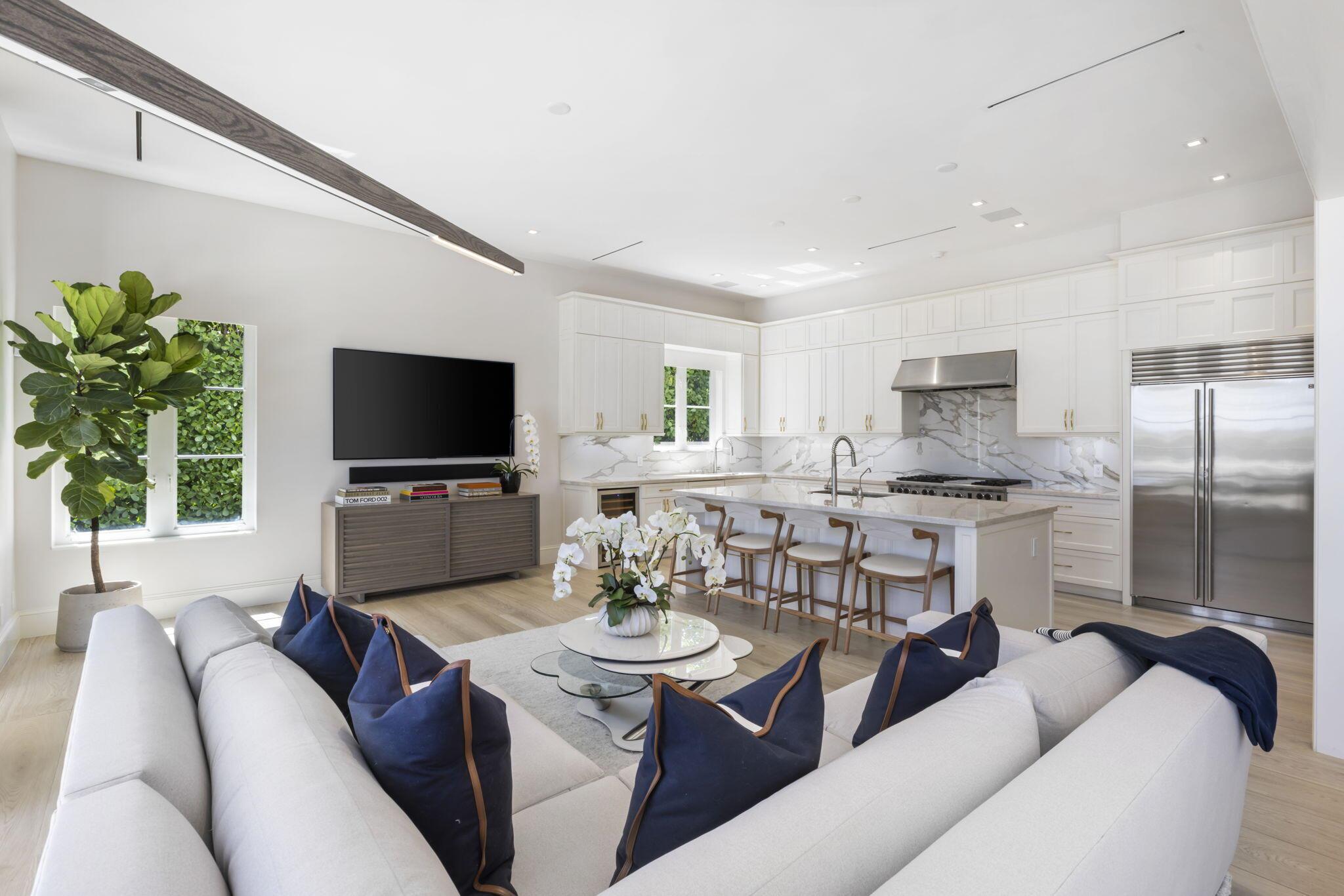 LITTLE RANCHES 1ST ADD - Residential