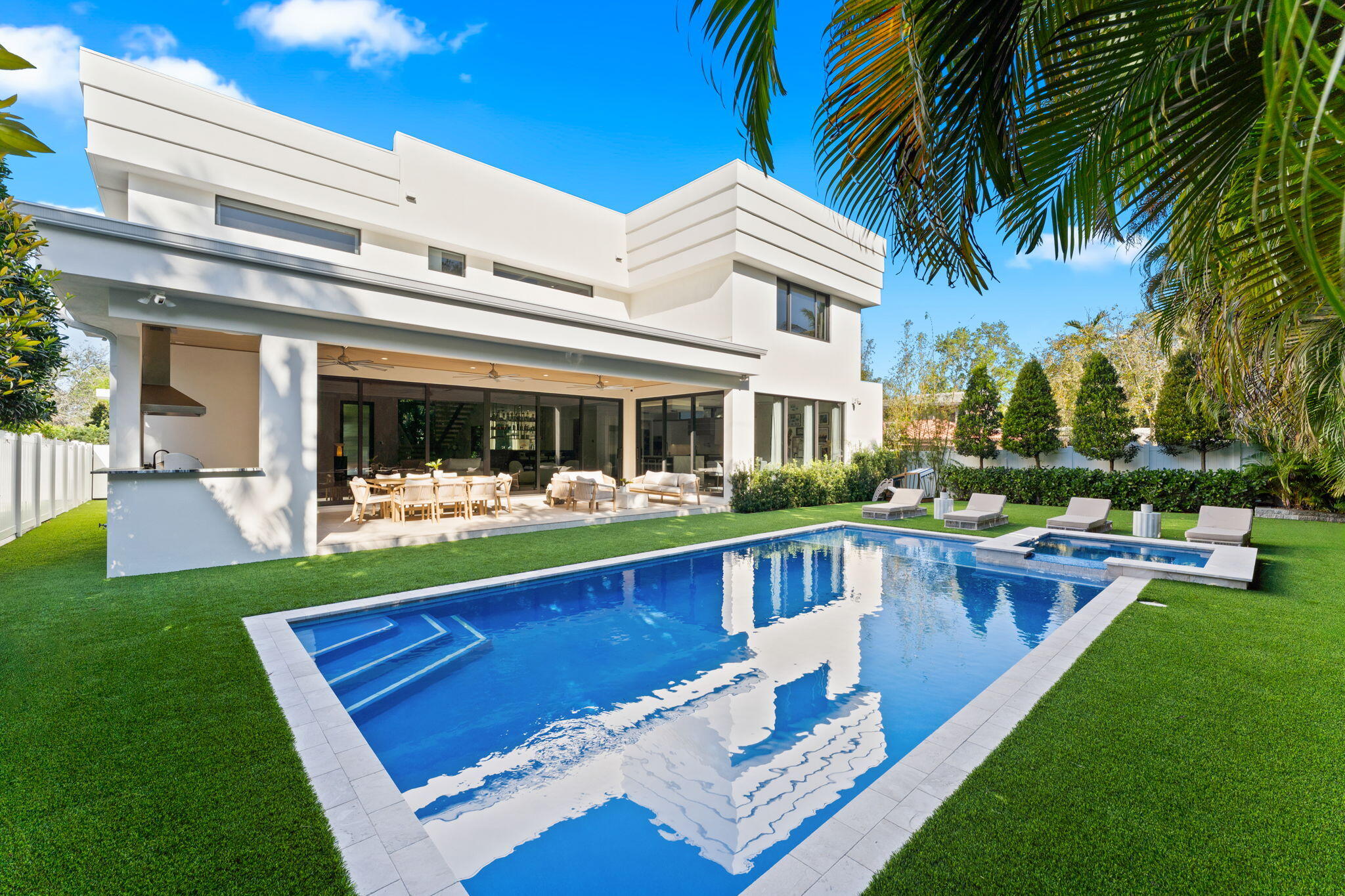 RIO VISTA ISLES - Residential