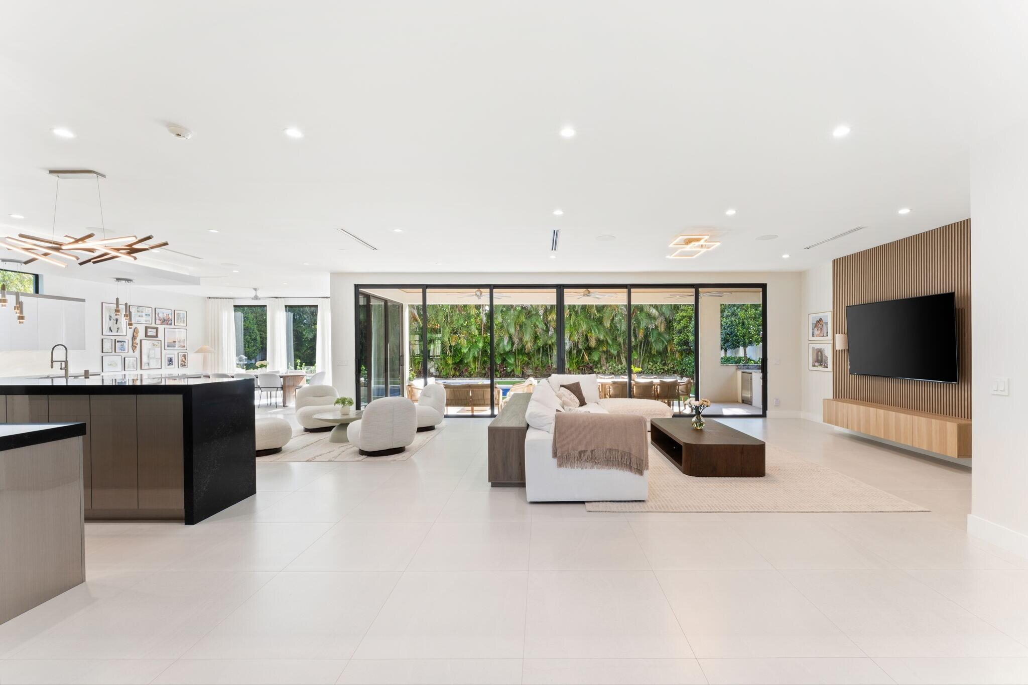 RIO VISTA ISLES - Residential