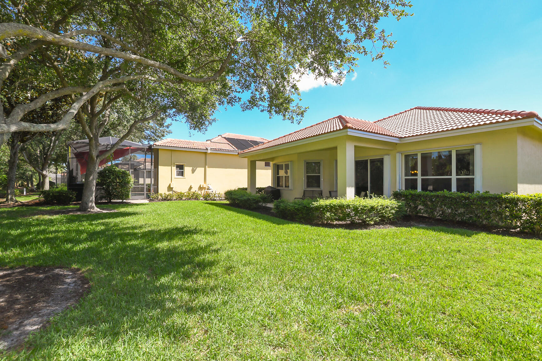 PGA VILLAGE (The Lakes) - Residential
