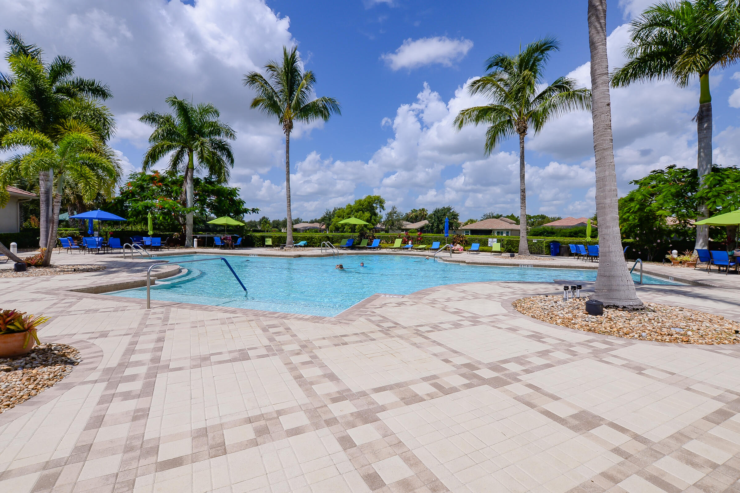 PGA VILLAGE (The Lakes) - Residential