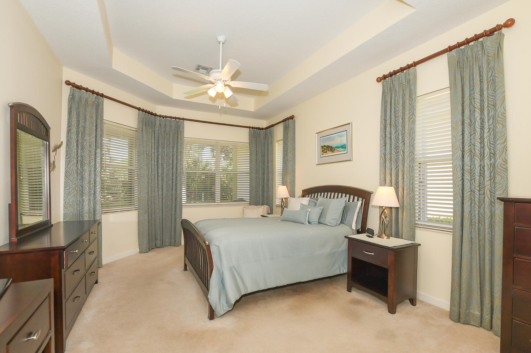 PGA VILLAGE (The Lakes) - Residential