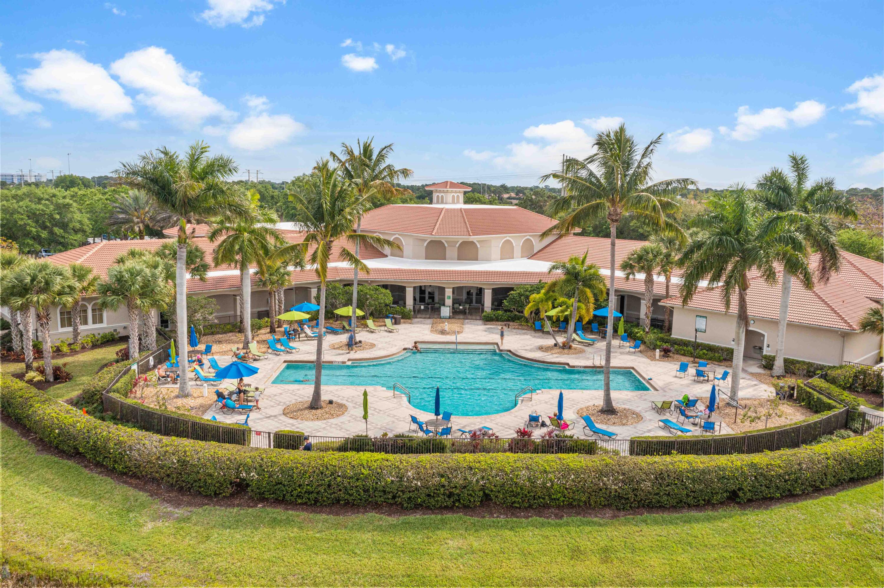 PGA VILLAGE (The Lakes) - Residential