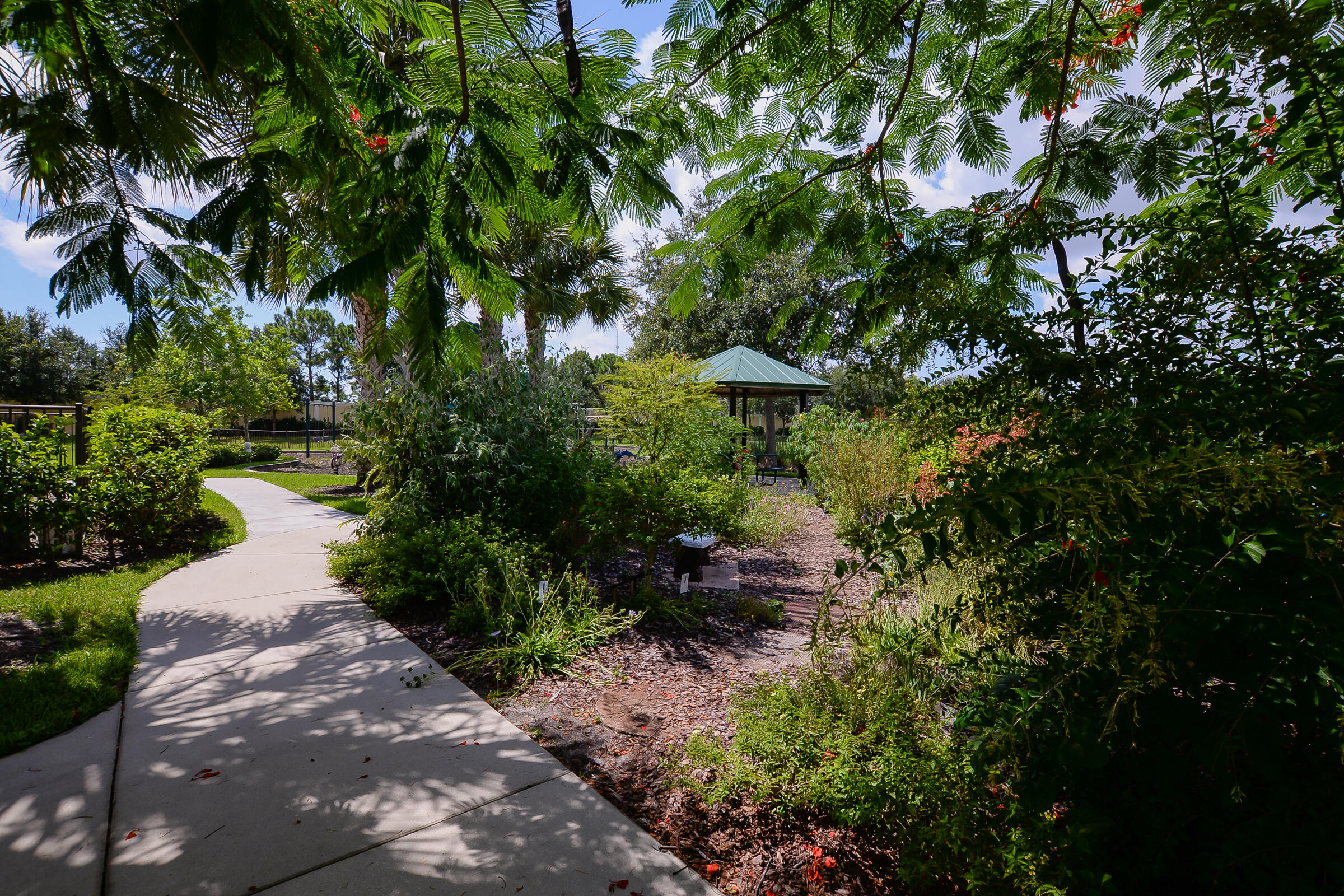 PGA VILLAGE (The Lakes) - Residential