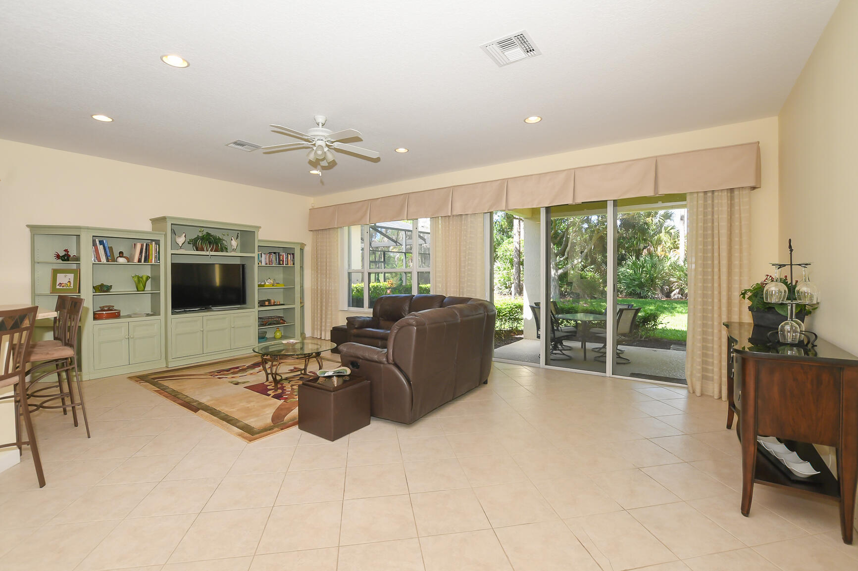 PGA VILLAGE (The Lakes) - Residential