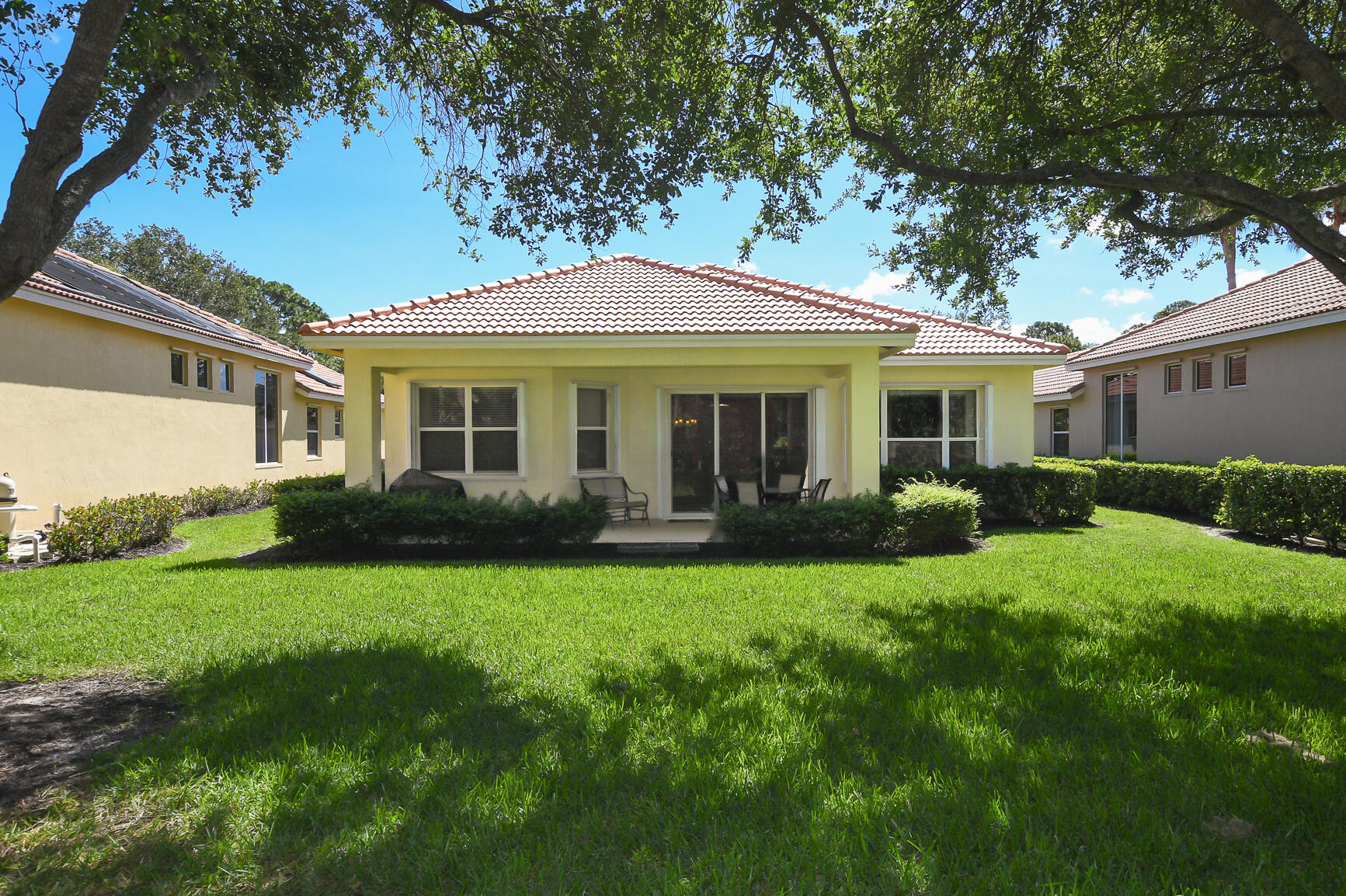 PGA VILLAGE (The Lakes) - Residential