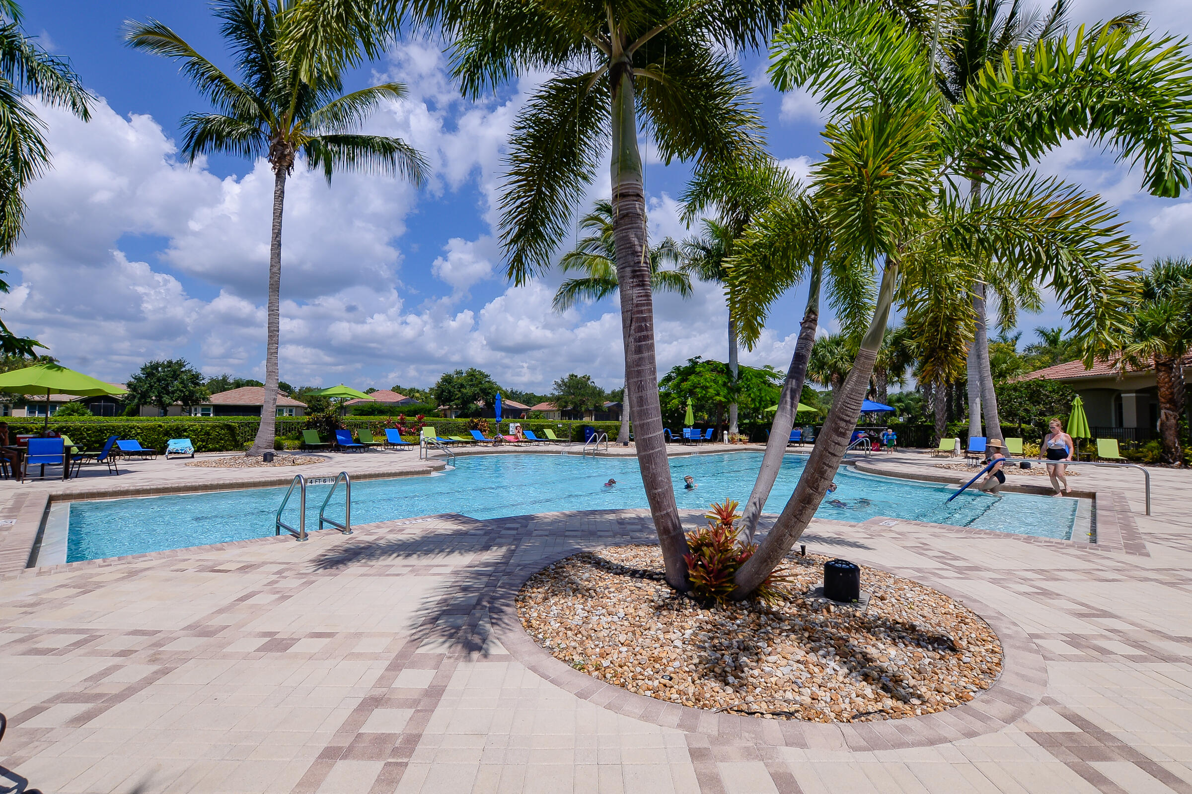 PGA VILLAGE (The Lakes) - Residential