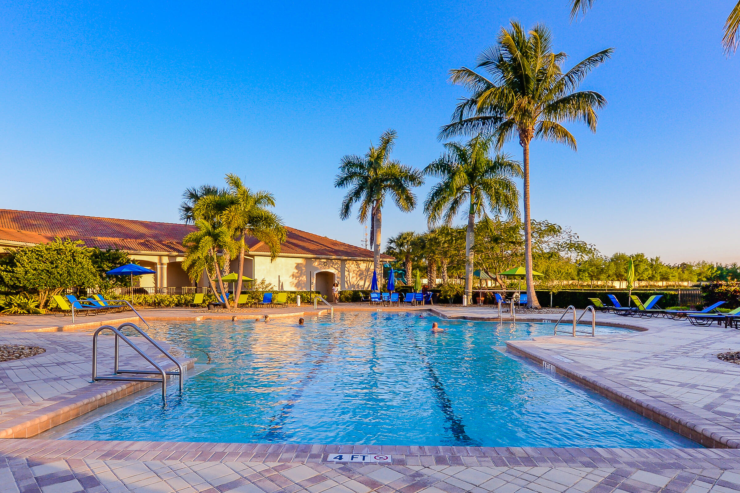 PGA VILLAGE (The Lakes) - Residential