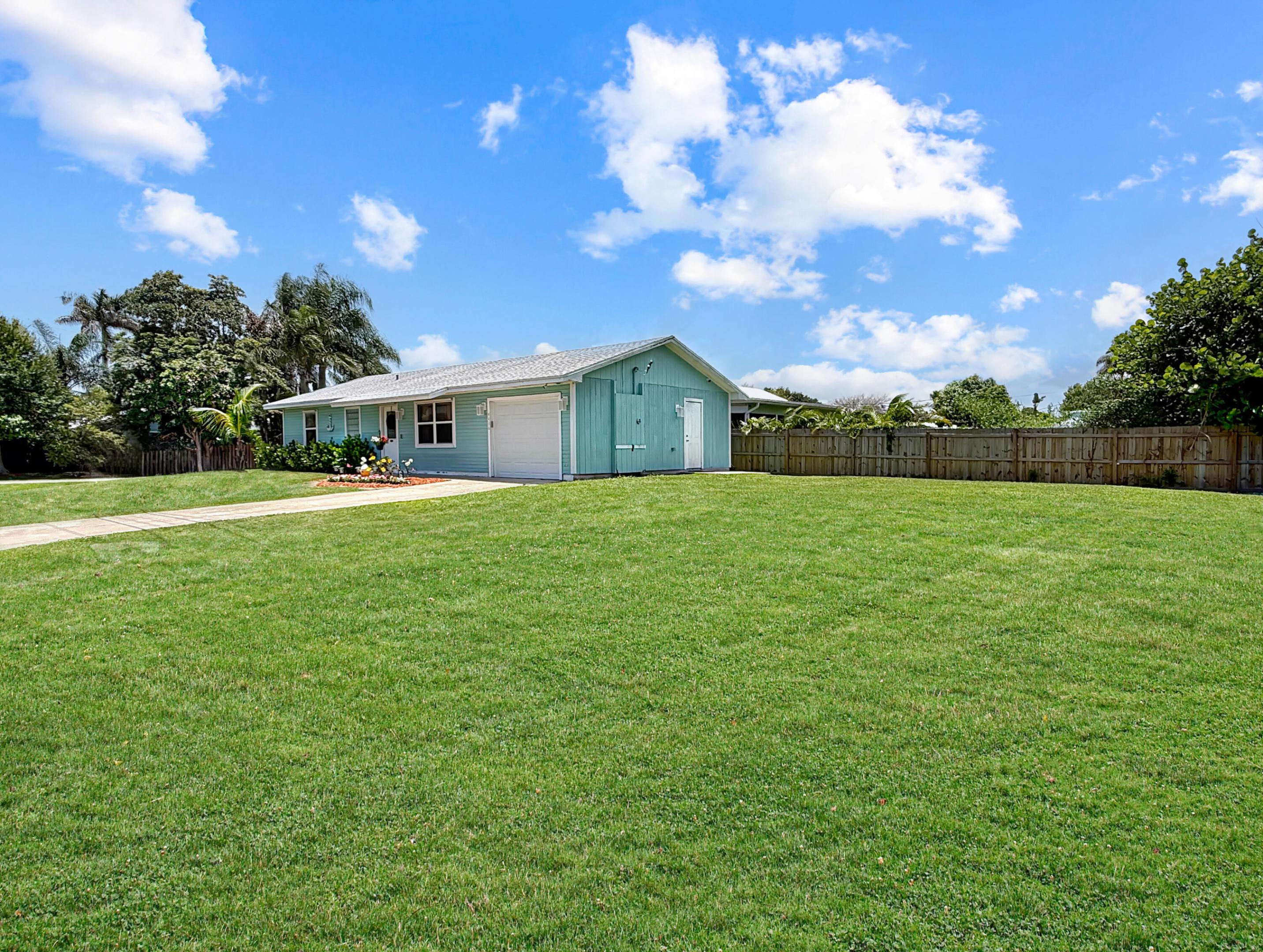 CORAL GARDENS - Residential