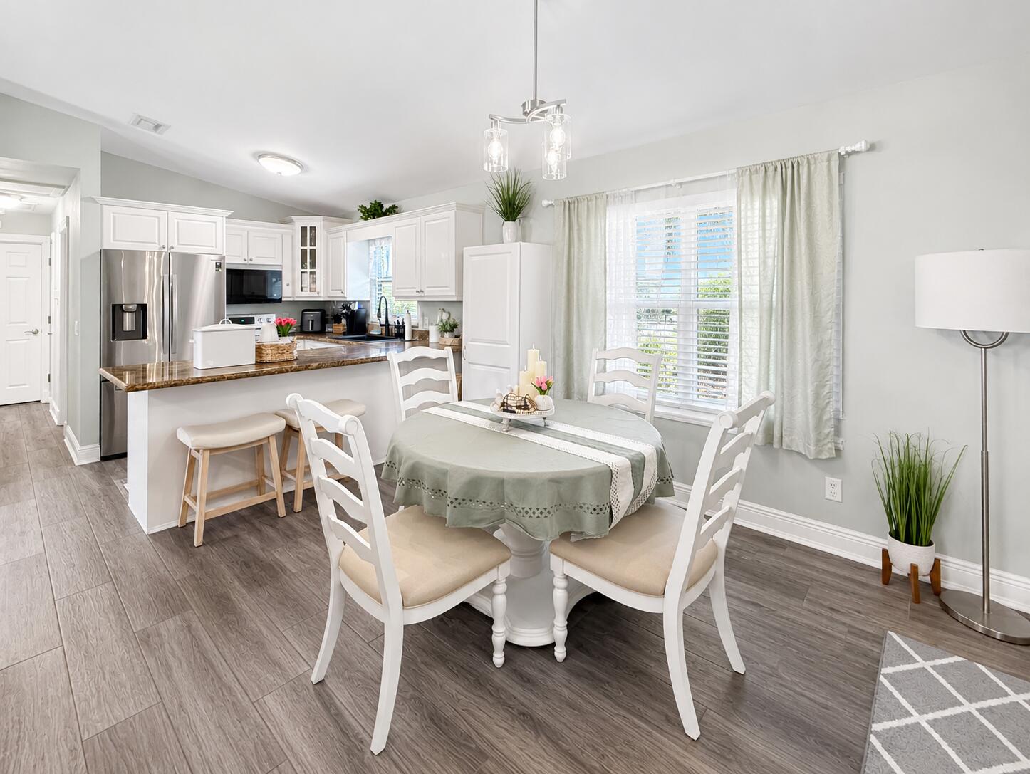 CORAL GARDENS - Residential