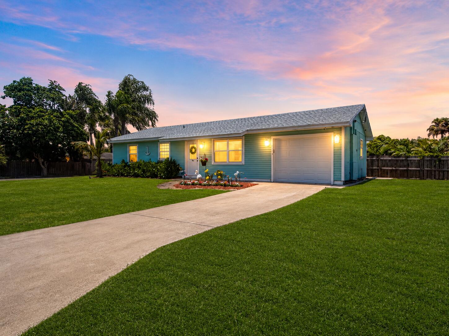 CORAL GARDENS - Residential