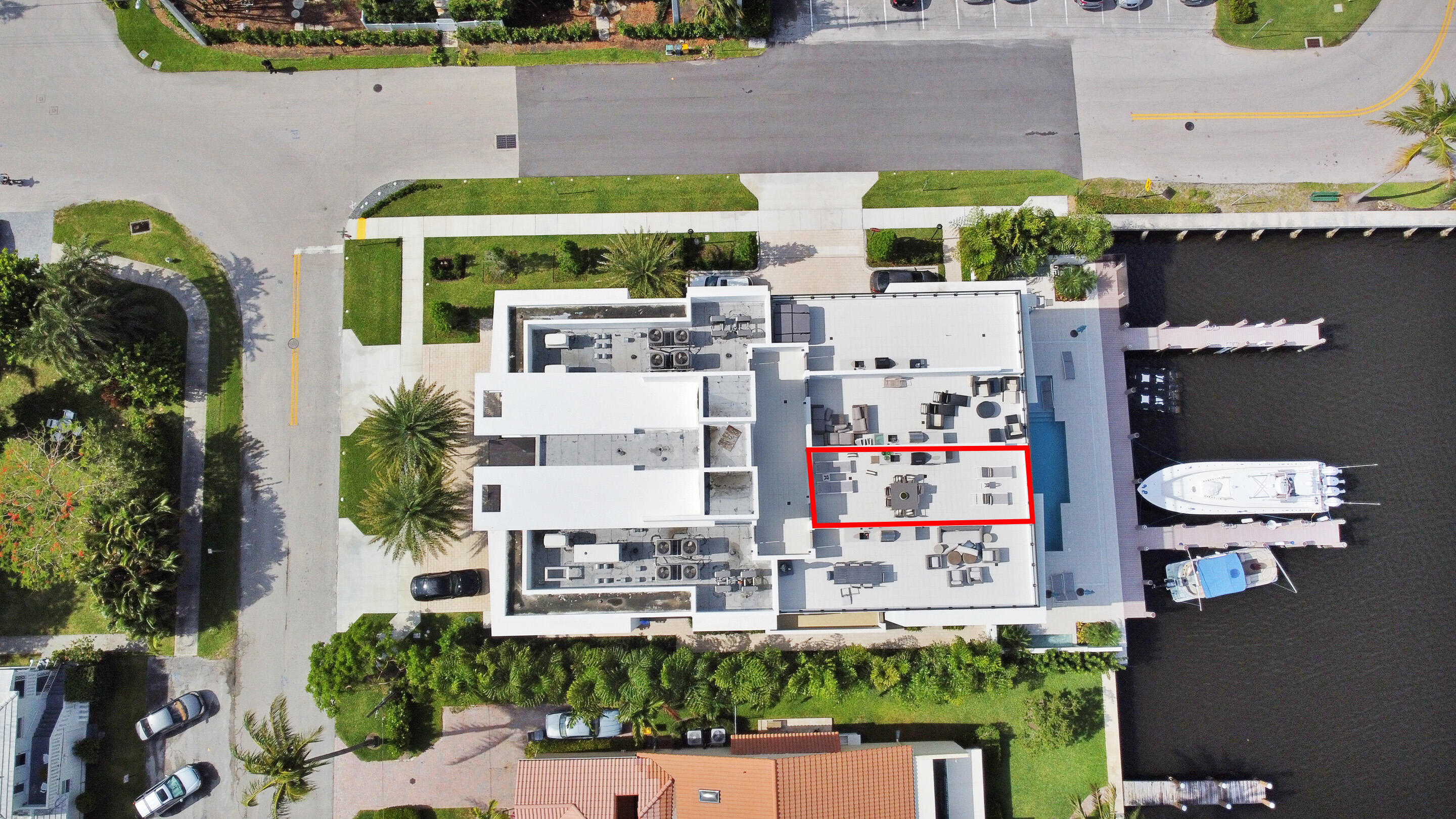 COVE 4 CONDO - Residential