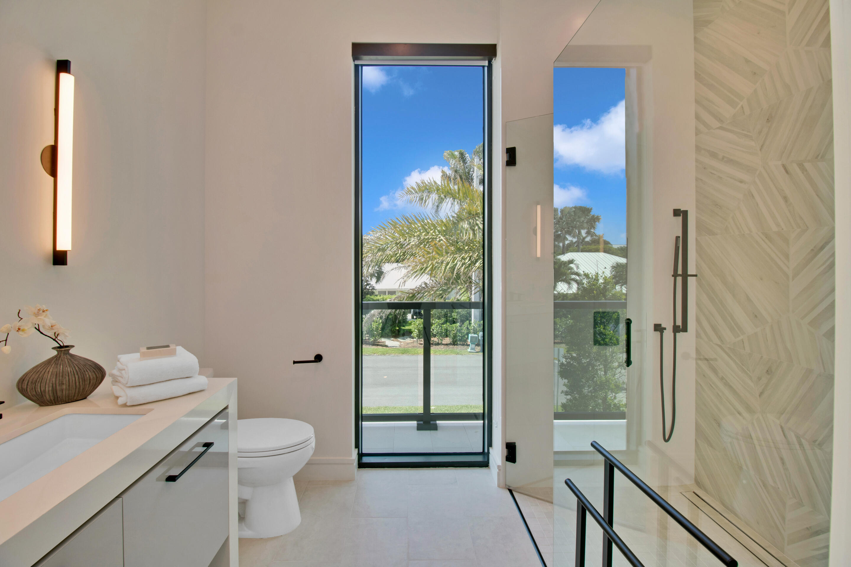 COVE 4 CONDO - Residential