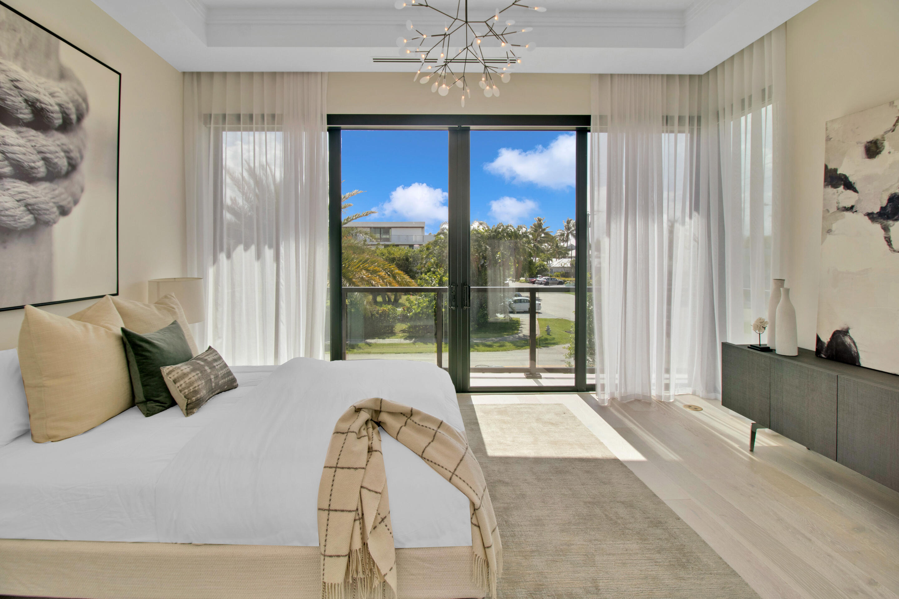 COVE 4 CONDO - Residential