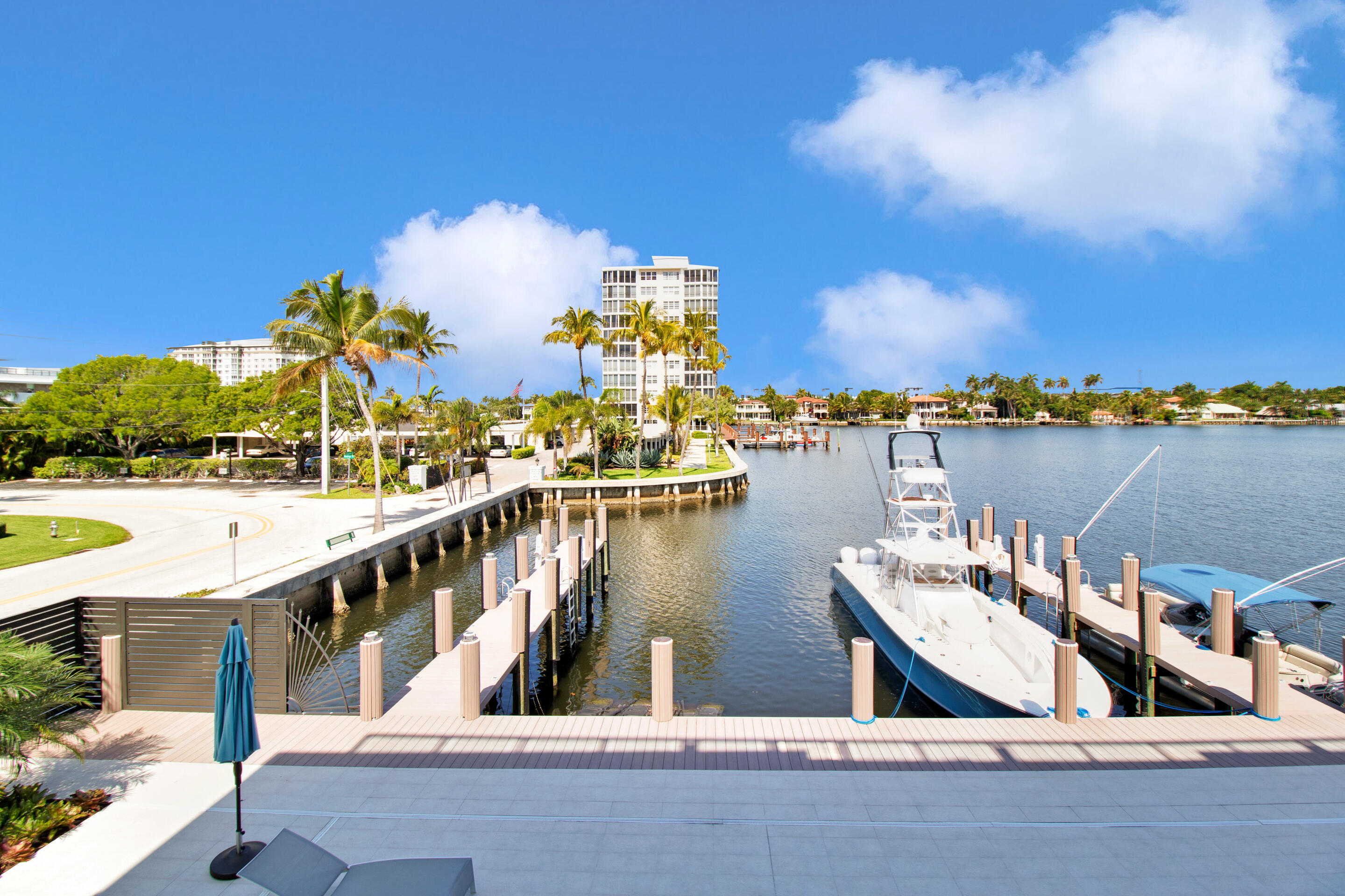 COVE 4 CONDO - Residential