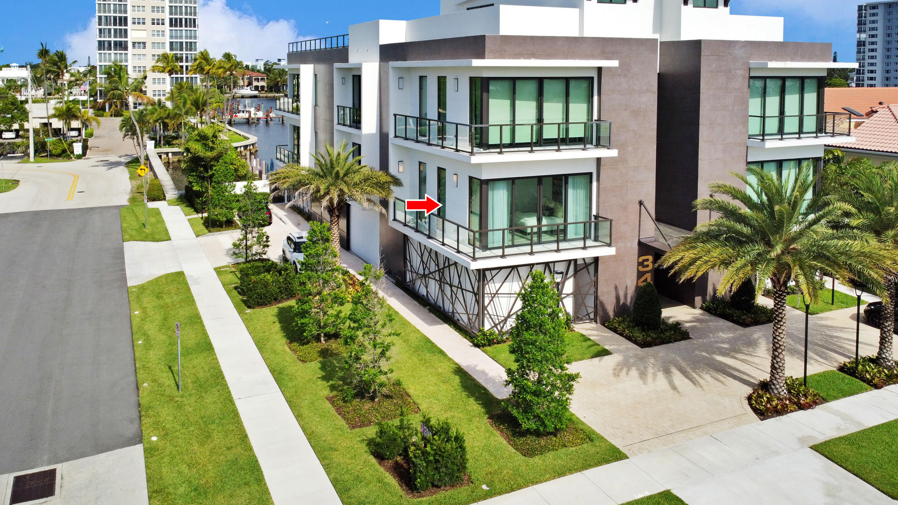 COVE 4 CONDO - Residential