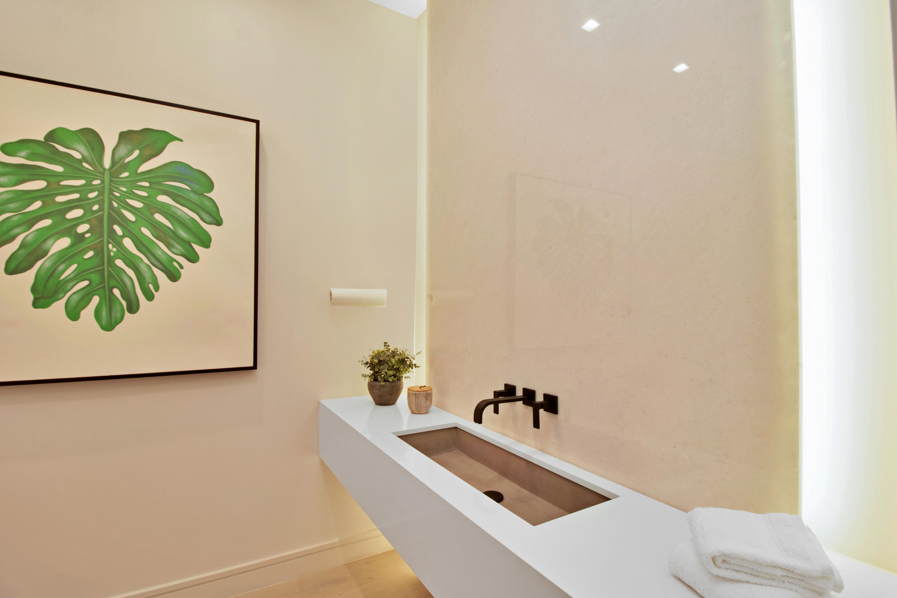 COVE 4 CONDO - Residential