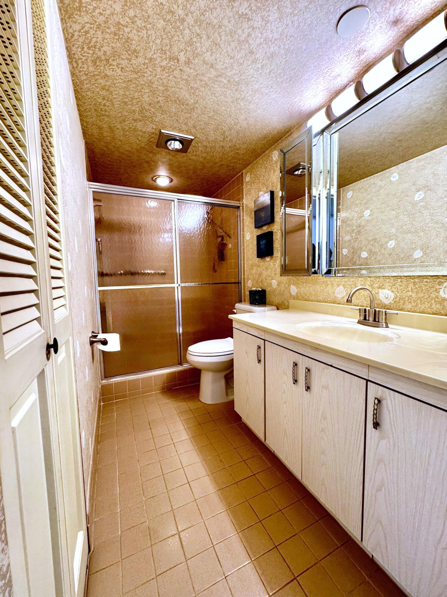 GRANADA VILLAGE D CONDO - Residential