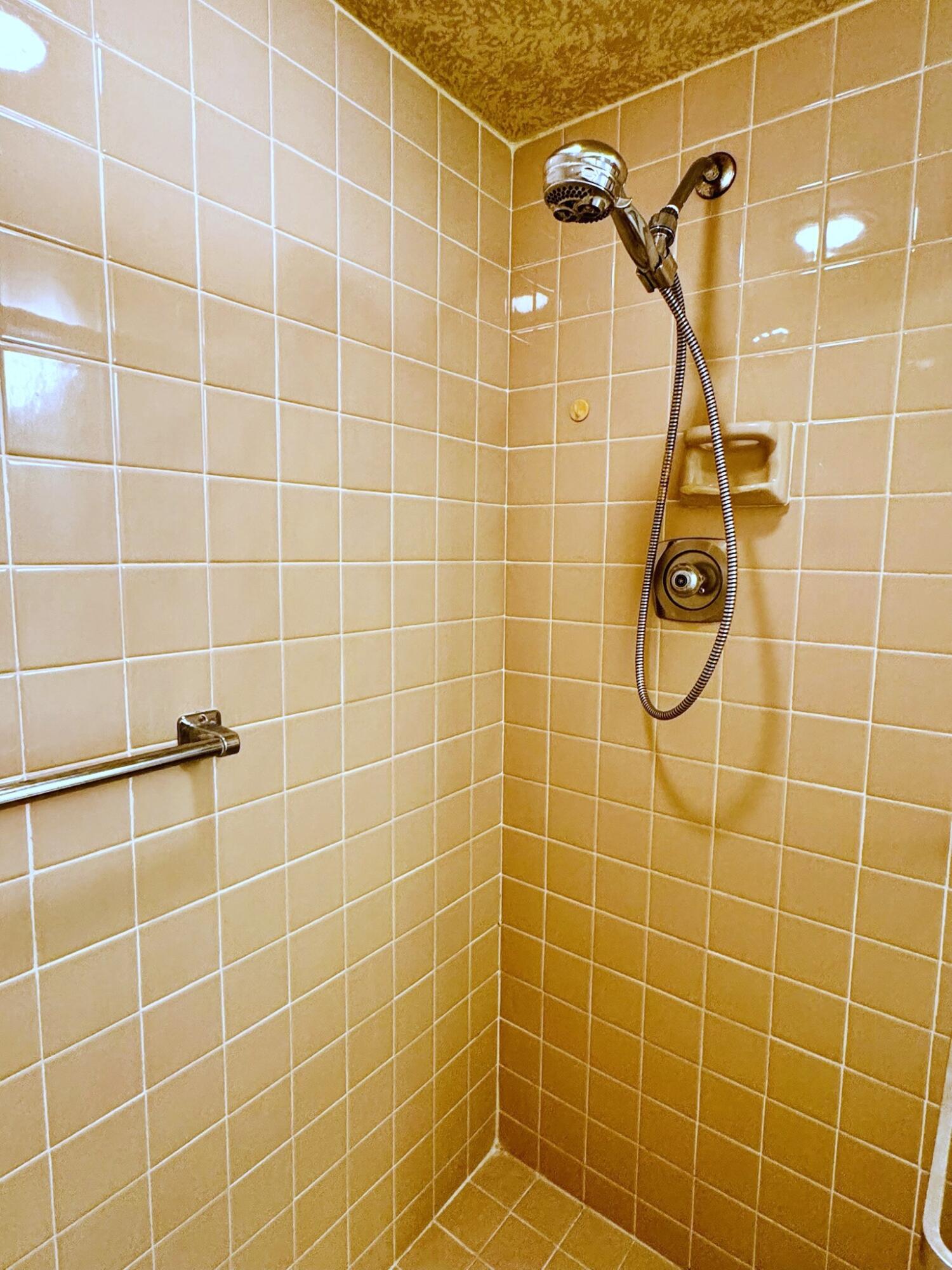 GRANADA VILLAGE D CONDO - Residential
