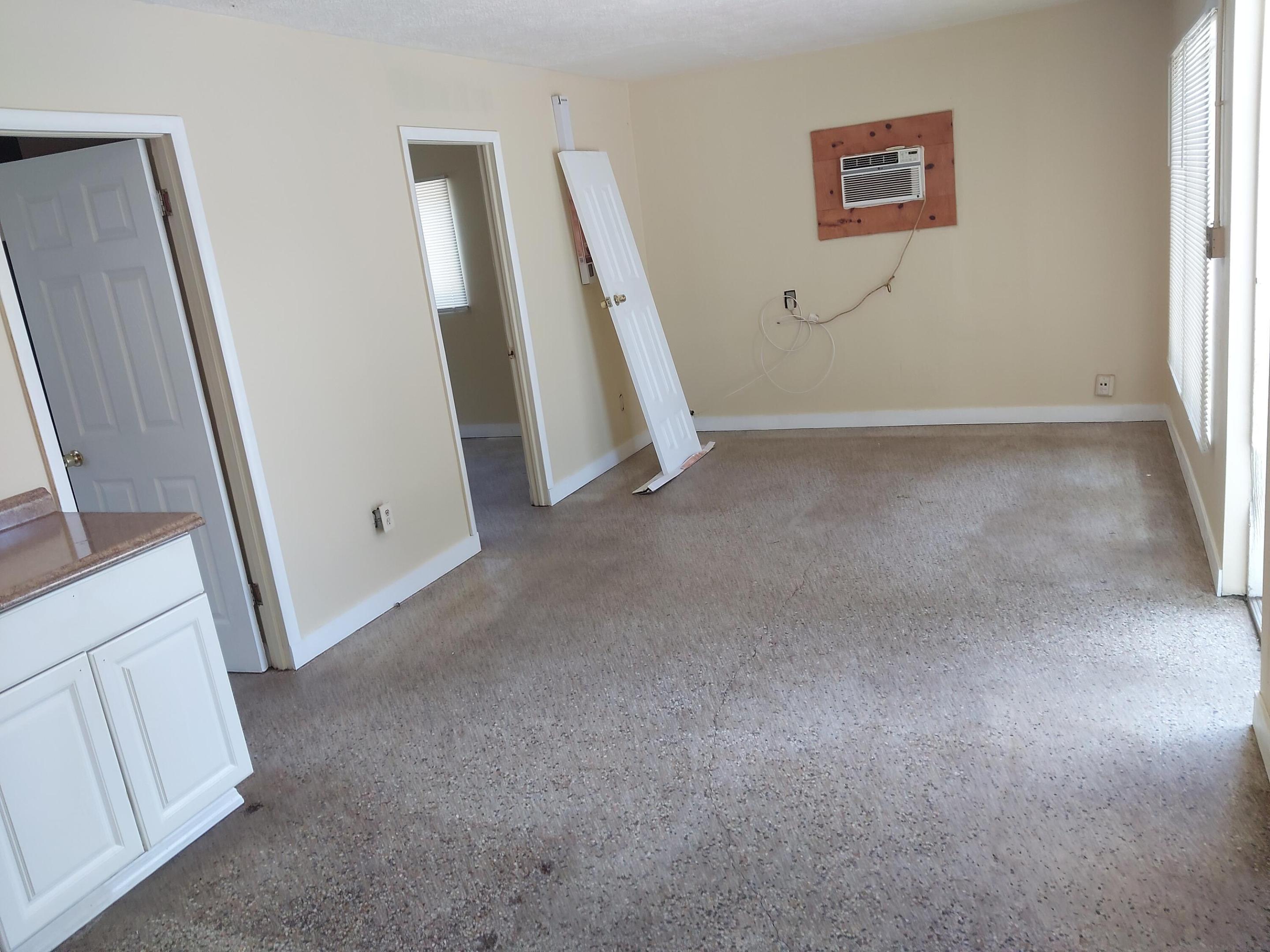 PARADISE PARK - Residential Lease