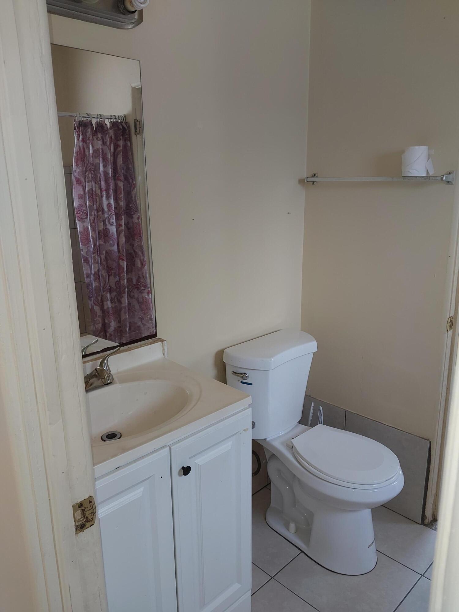 PARADISE PARK - Residential Lease