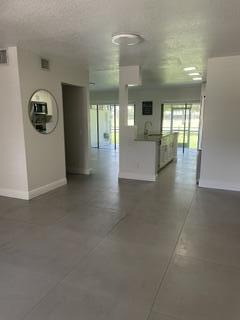 EVERGLADES SUGAR & LAND CO - Residential Lease
