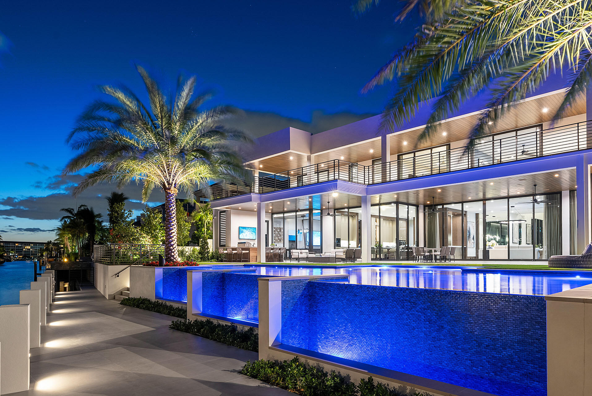 ROYAL PALM YACHT & COUNTRY CLUB - Residential