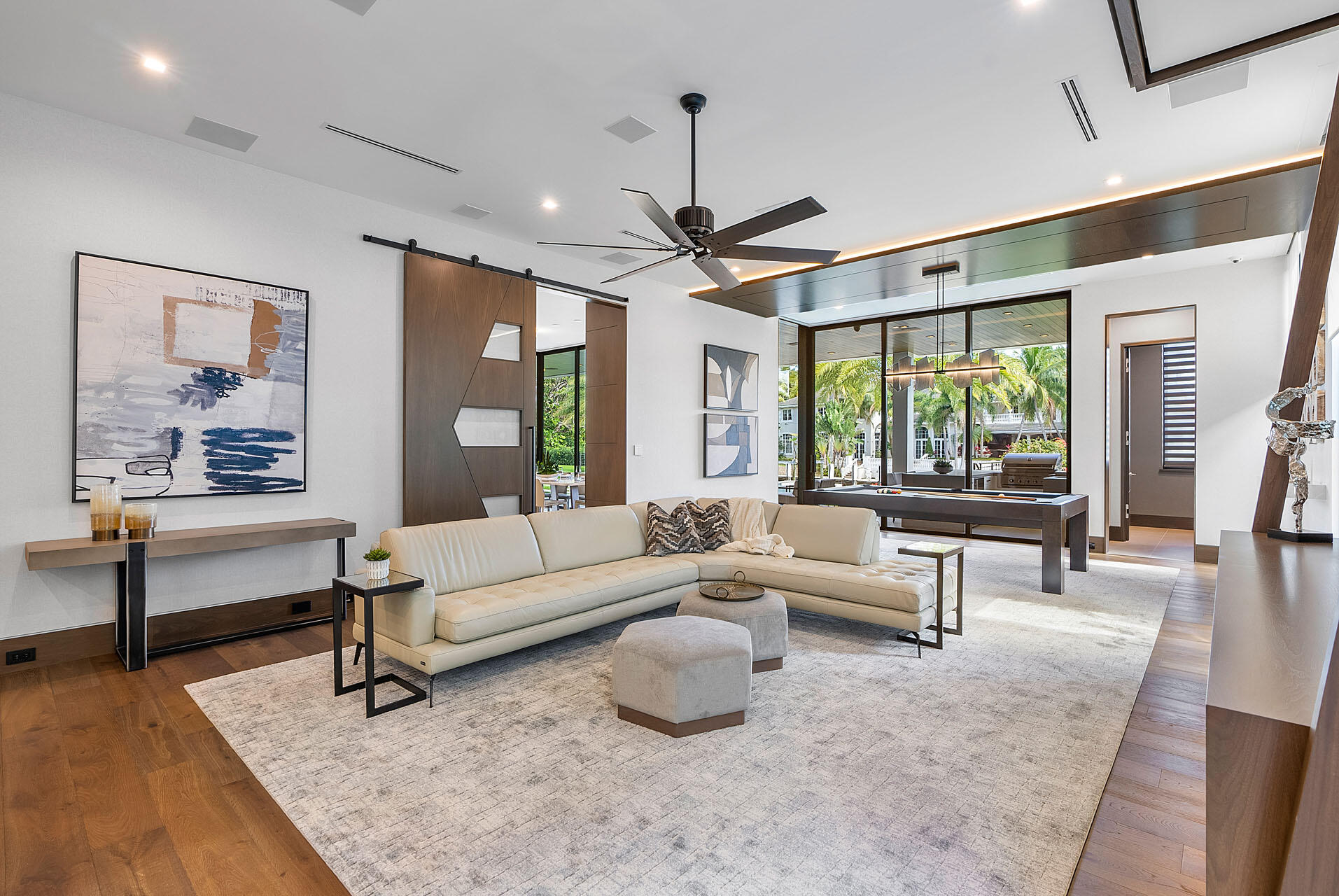 ROYAL PALM YACHT & COUNTRY CLUB - Residential