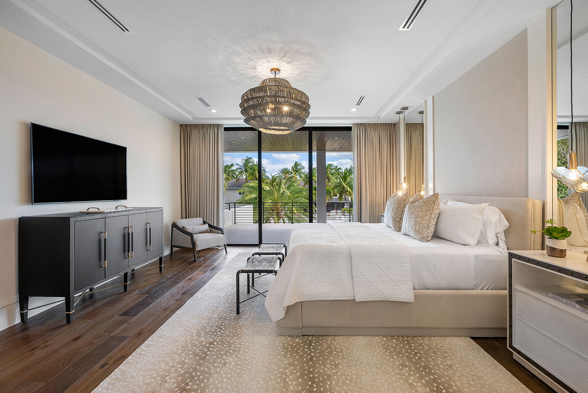 ROYAL PALM YACHT & COUNTRY CLUB - Residential