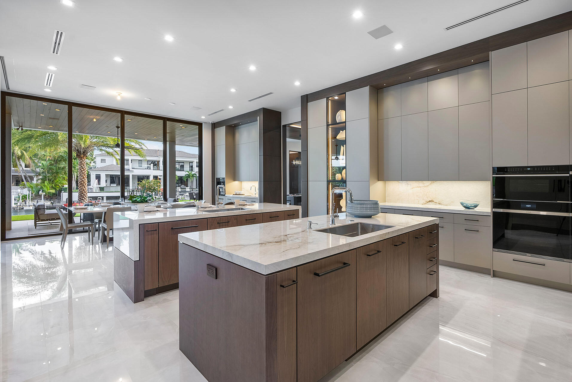 ROYAL PALM YACHT & COUNTRY CLUB - Residential