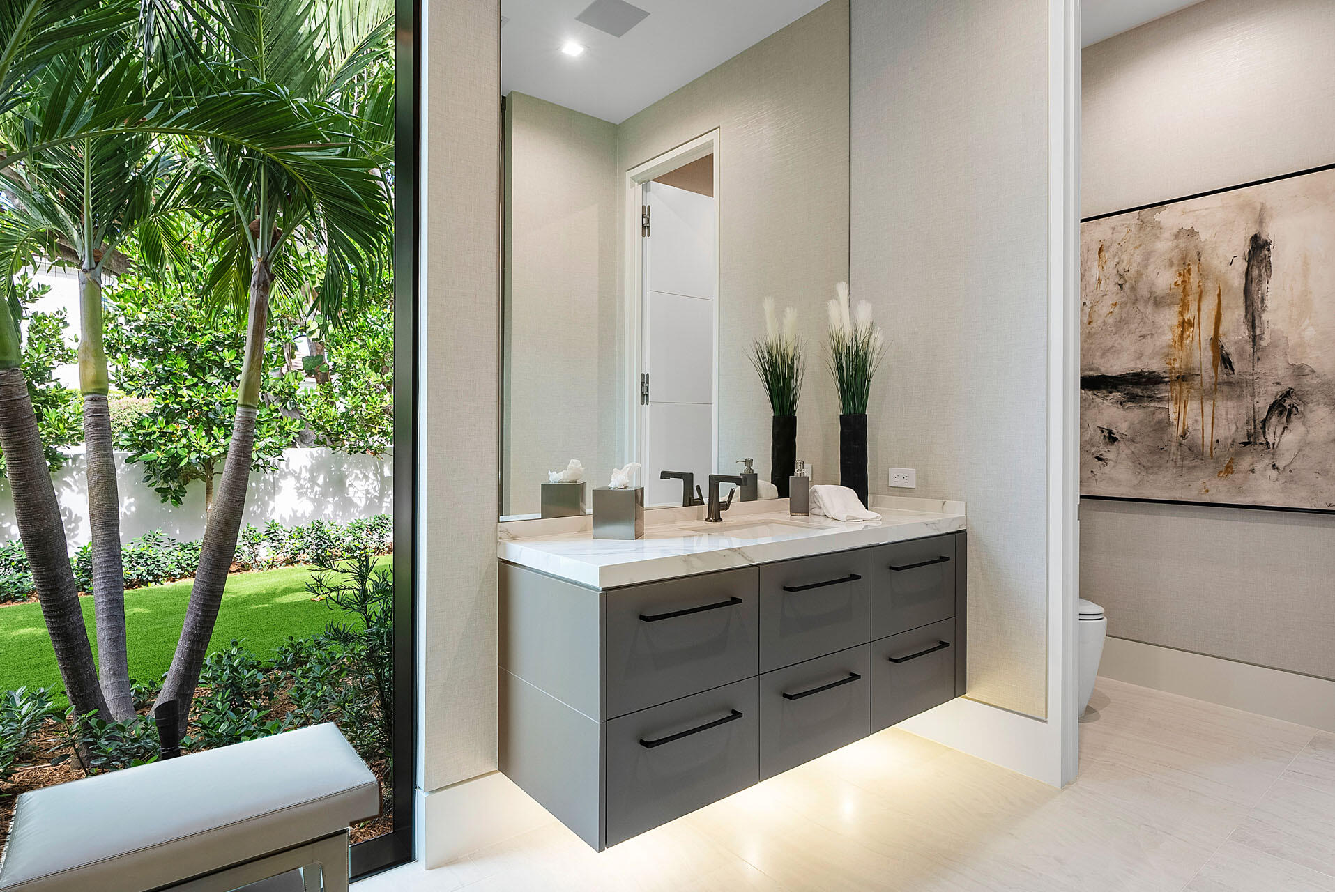 ROYAL PALM YACHT & COUNTRY CLUB - Residential