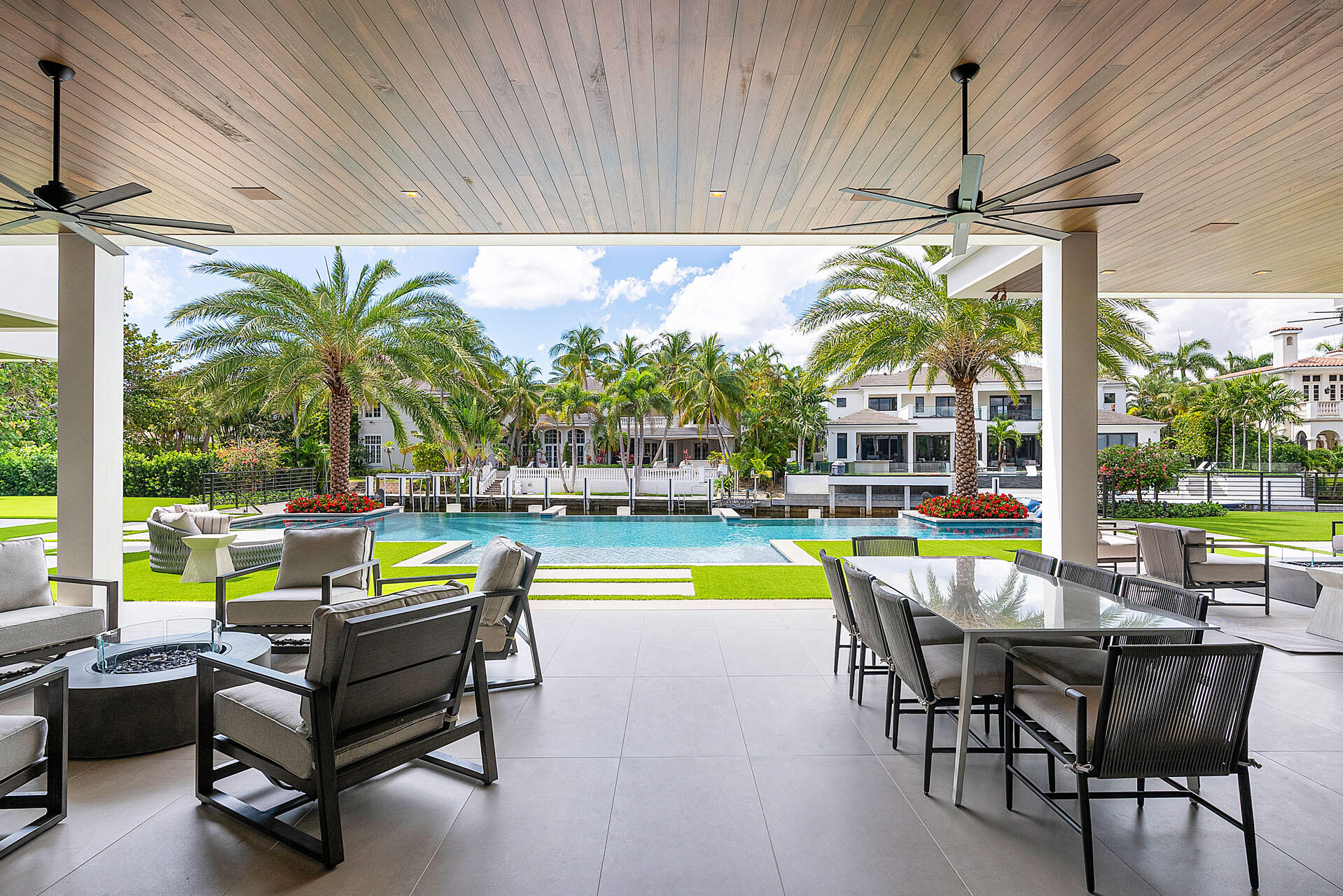 ROYAL PALM YACHT & COUNTRY CLUB - Residential