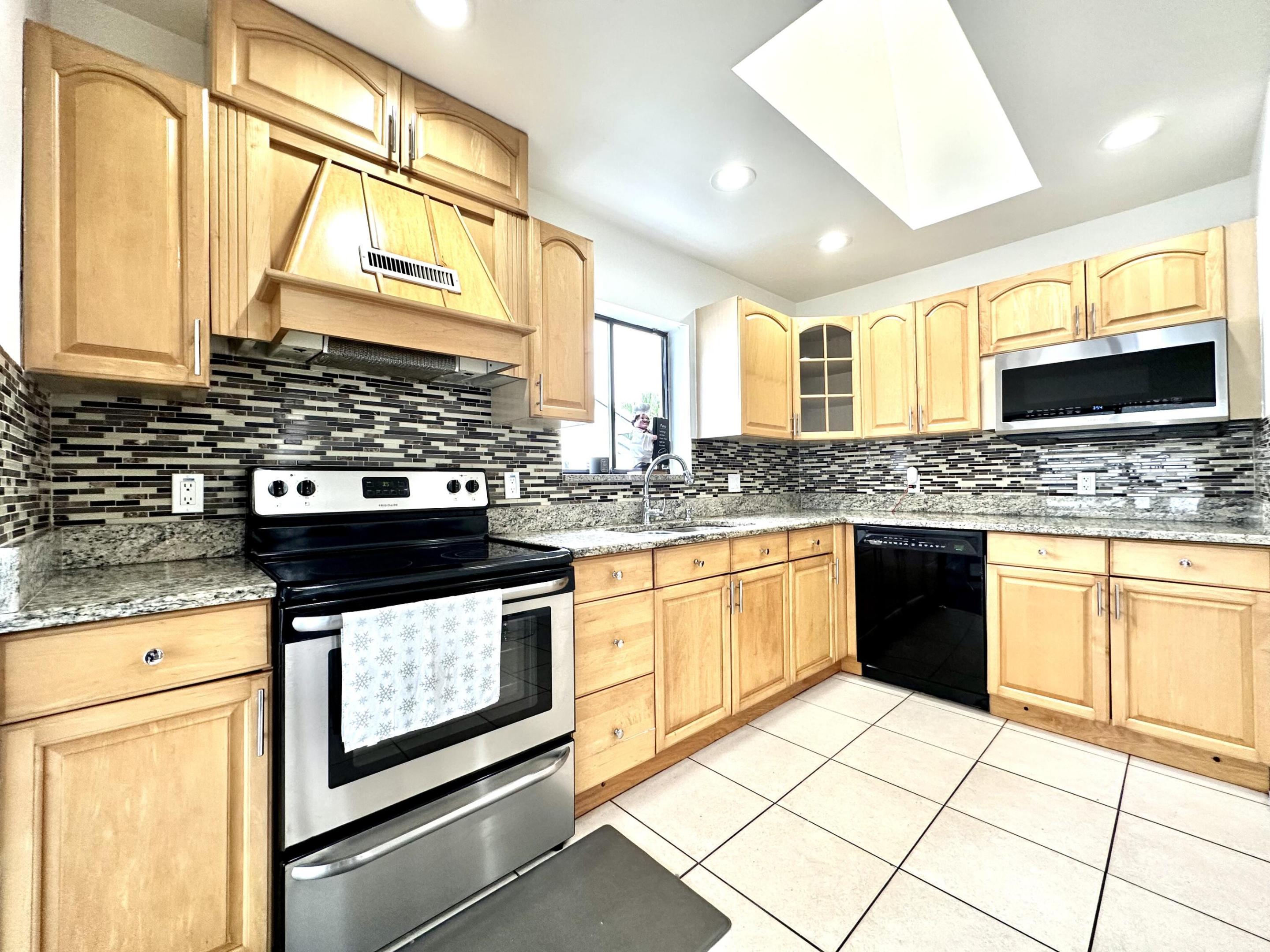 STRAWBERRY LAKES 1 - Residential Lease