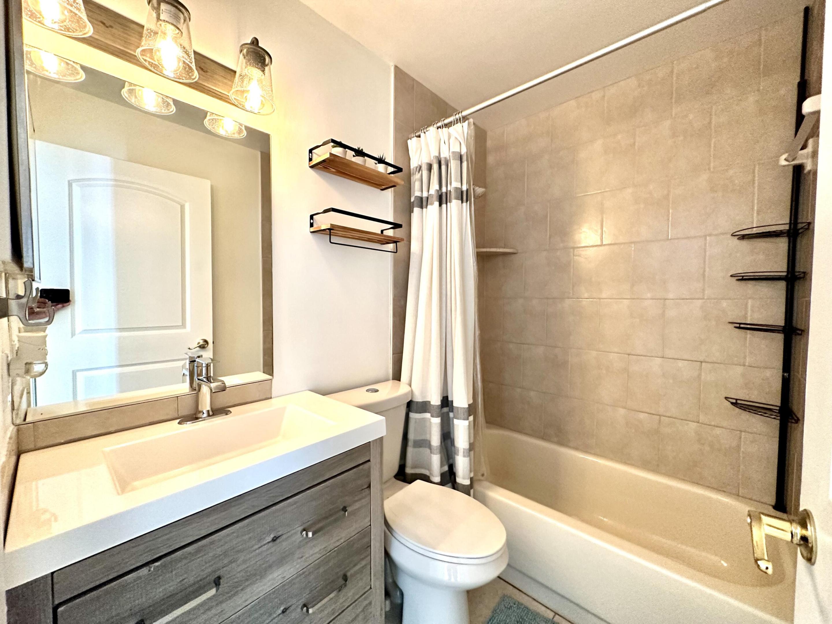 STRAWBERRY LAKES 1 - Residential Lease