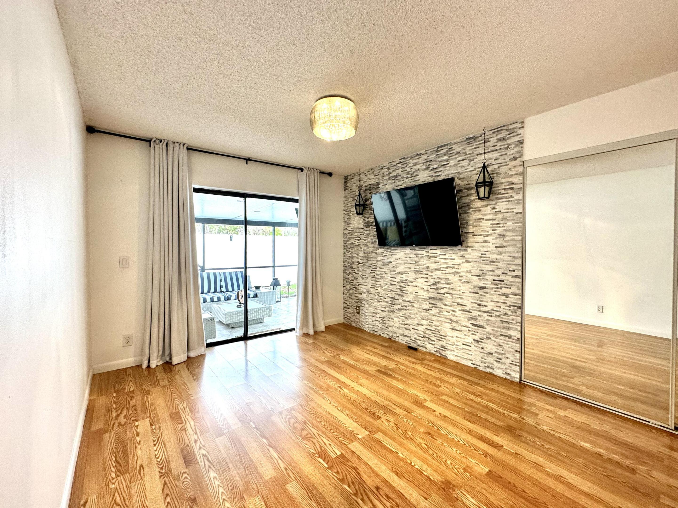 STRAWBERRY LAKES 1 - Residential Lease