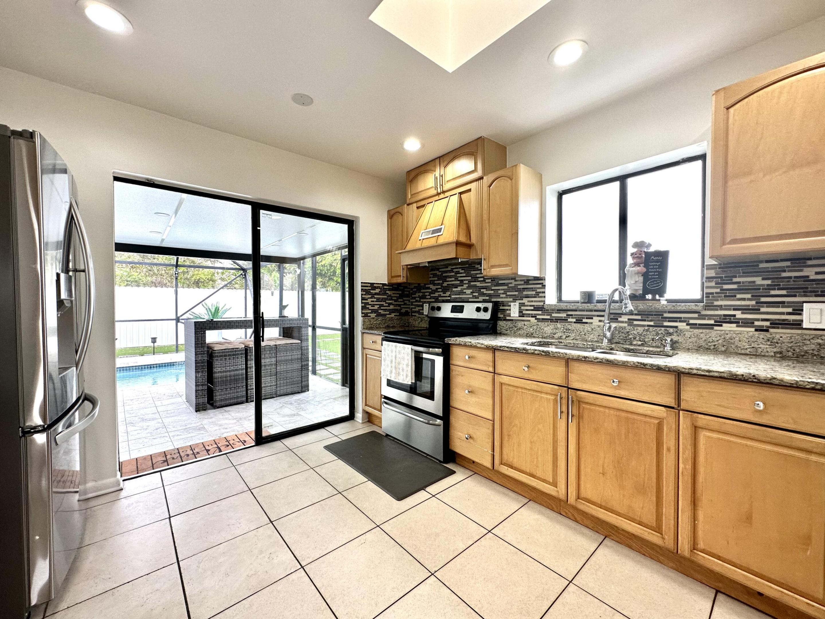 STRAWBERRY LAKES 1 - Residential Lease