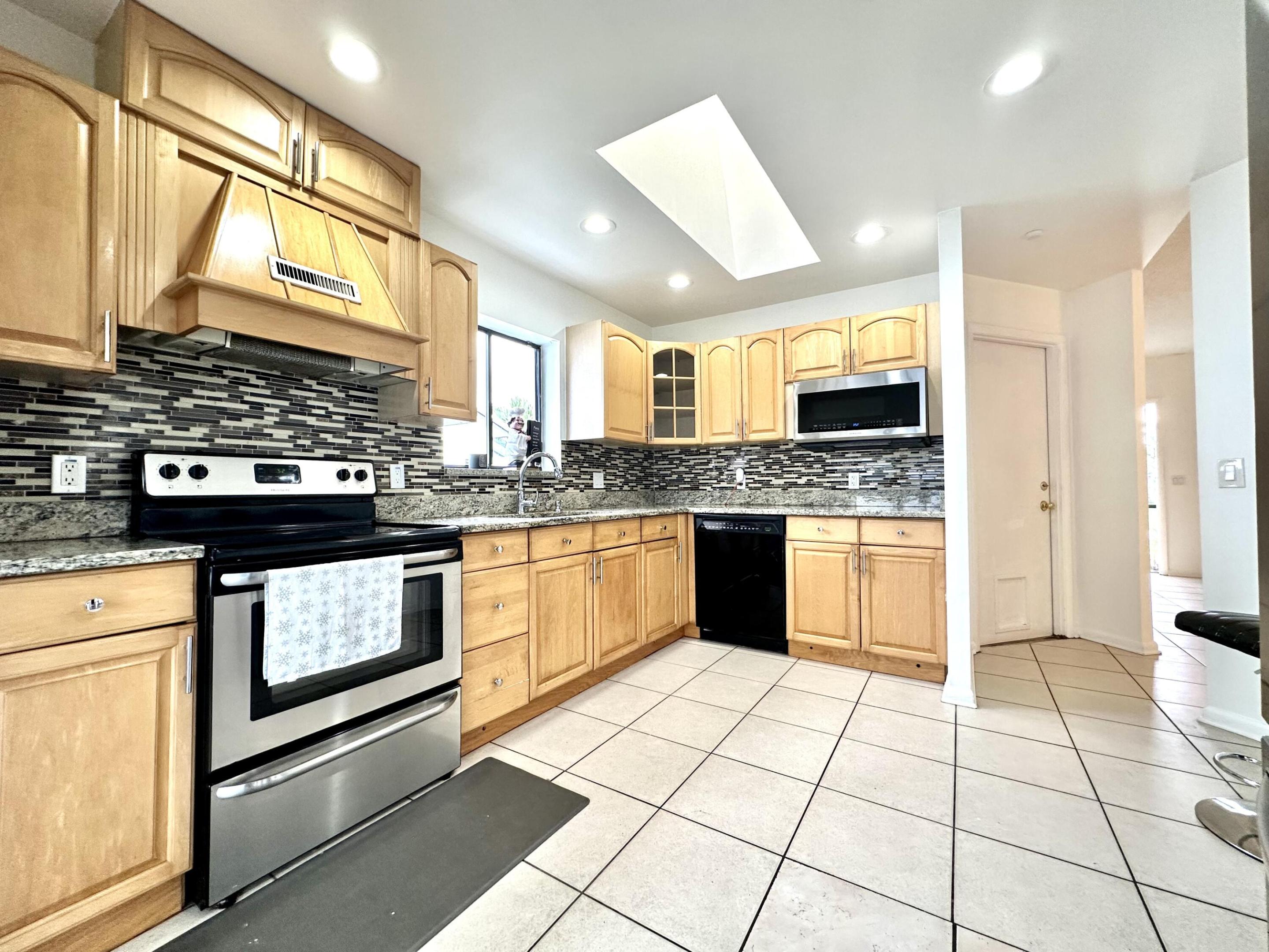 STRAWBERRY LAKES 1 - Residential Lease