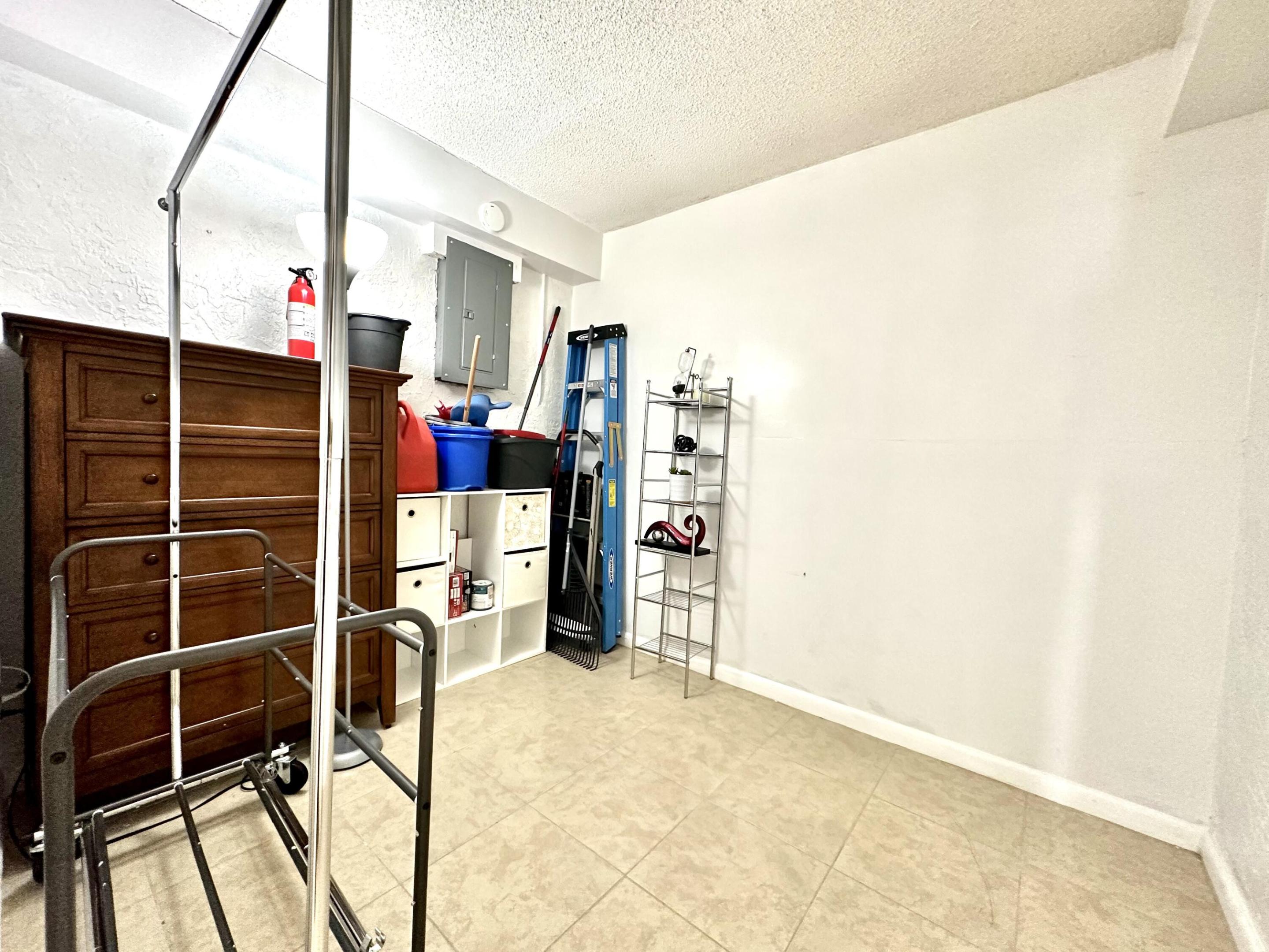 STRAWBERRY LAKES 1 - Residential Lease