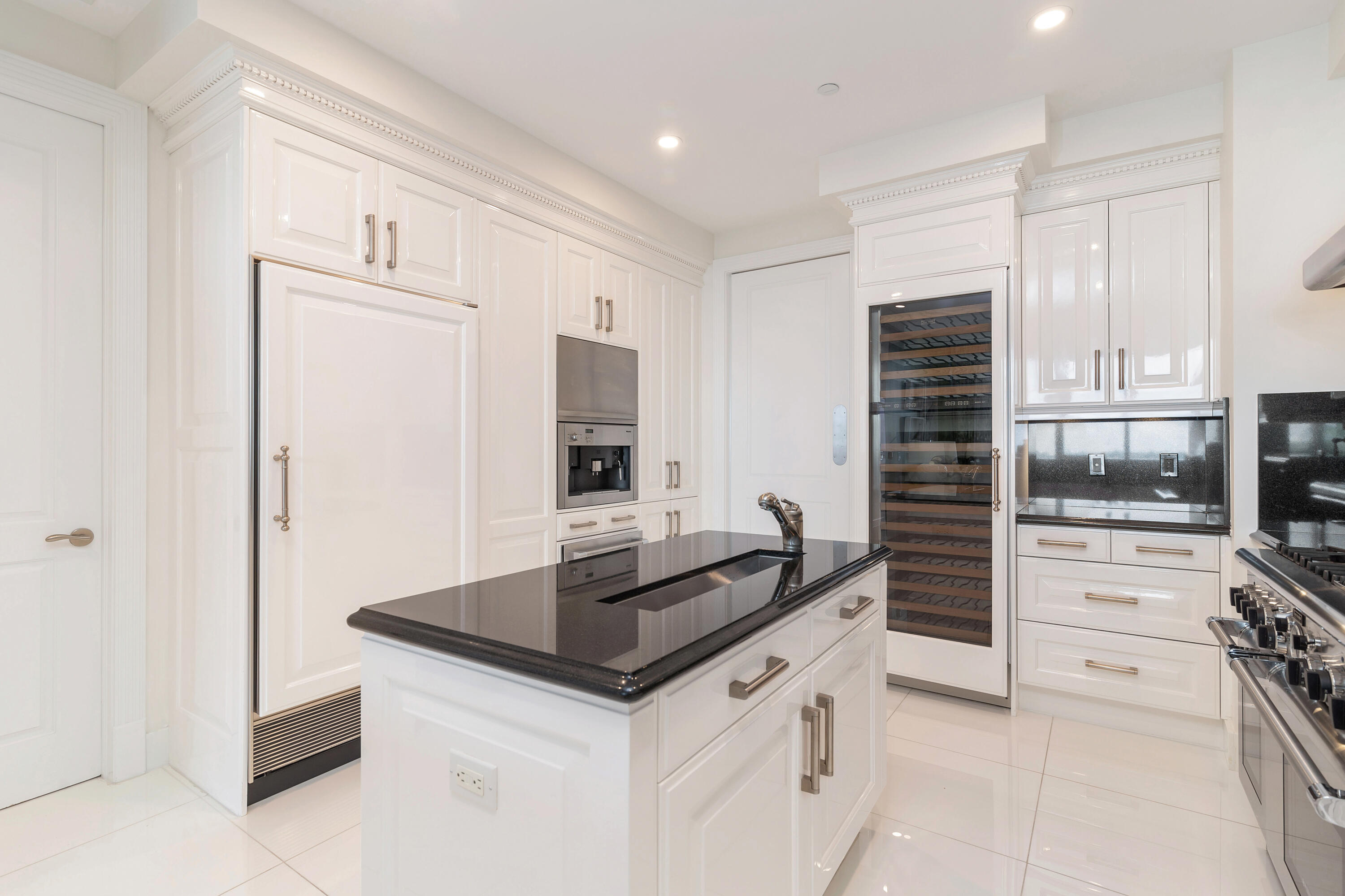 BELLARIA CONDOMINIUM - Residential