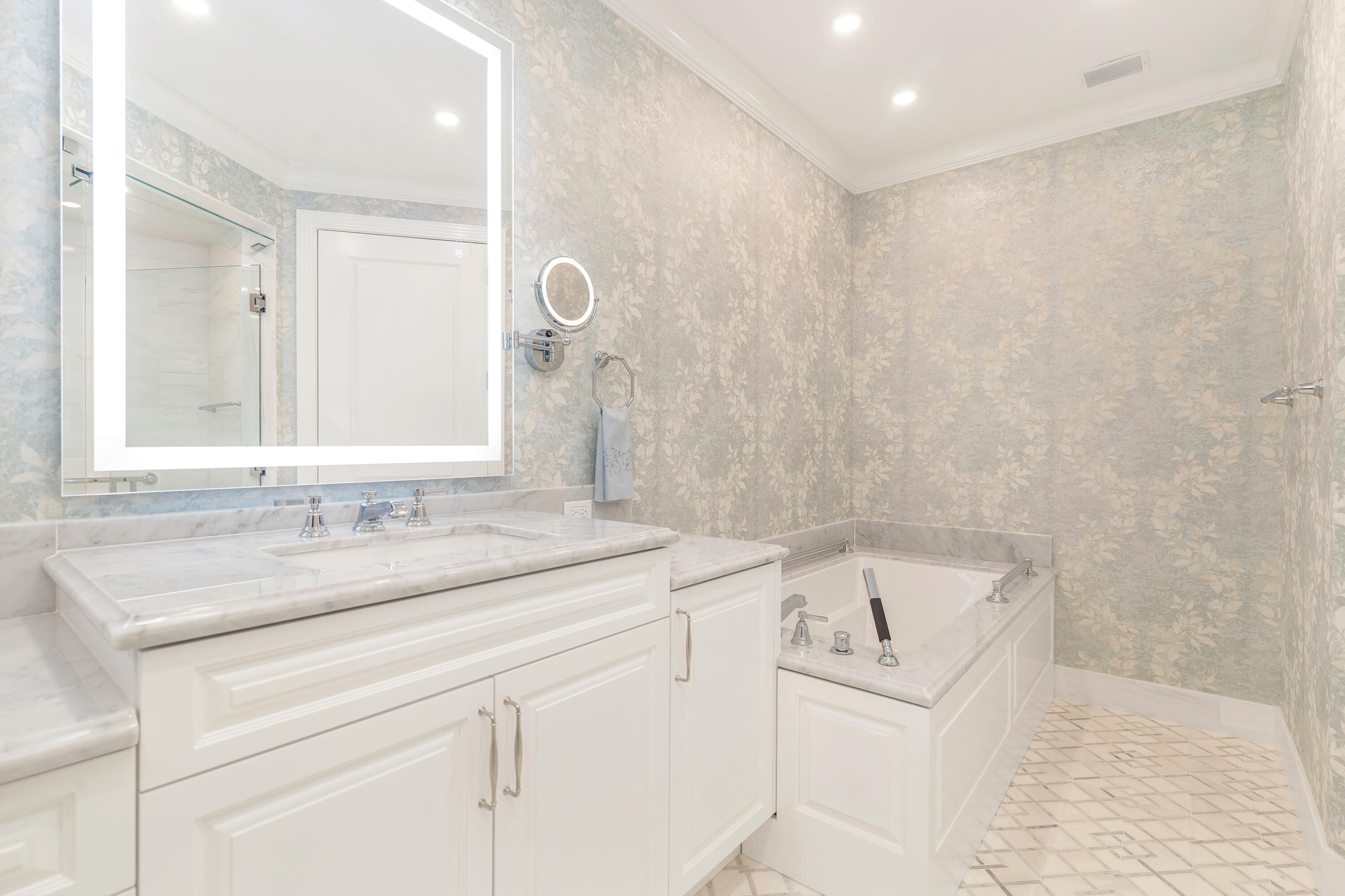 BELLARIA CONDOMINIUM - Residential