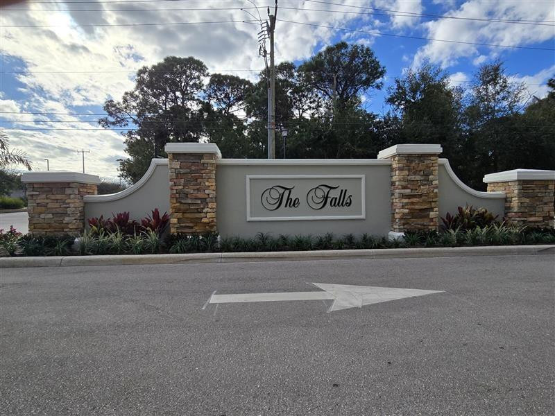 THE FALLS OF JENSEN BEACH - Residential