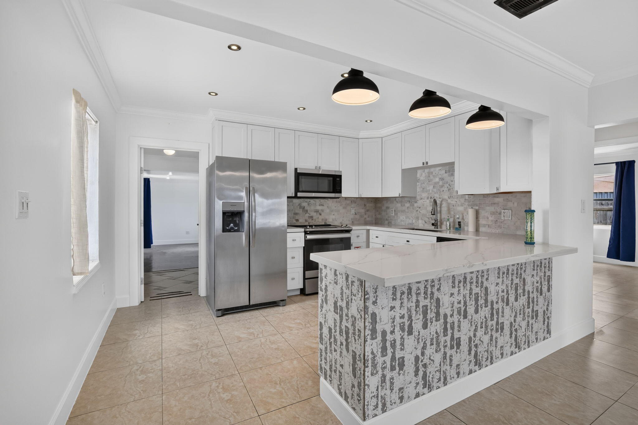 HOLLYWOOD PARK - Residential