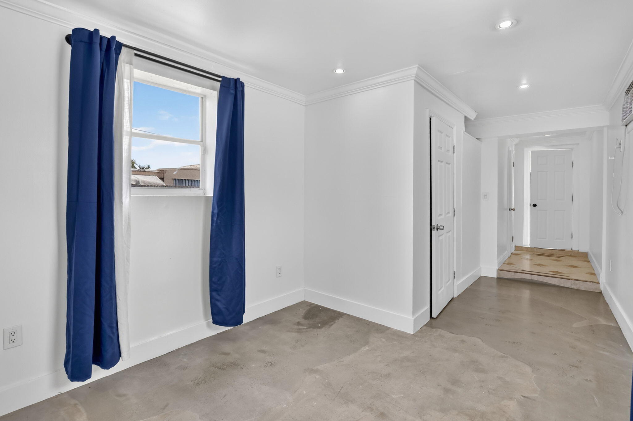 HOLLYWOOD PARK - Residential