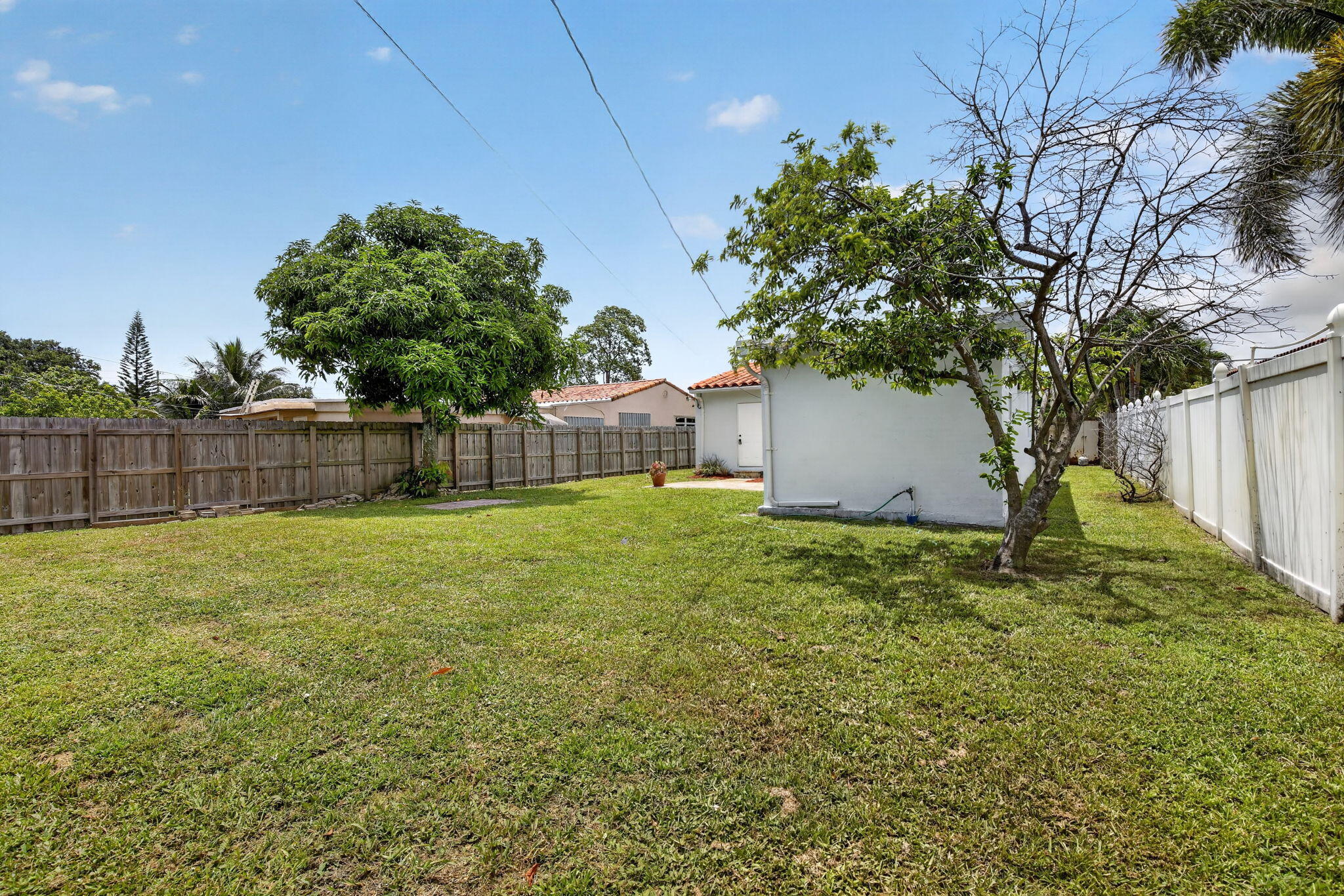 HOLLYWOOD PARK - Residential