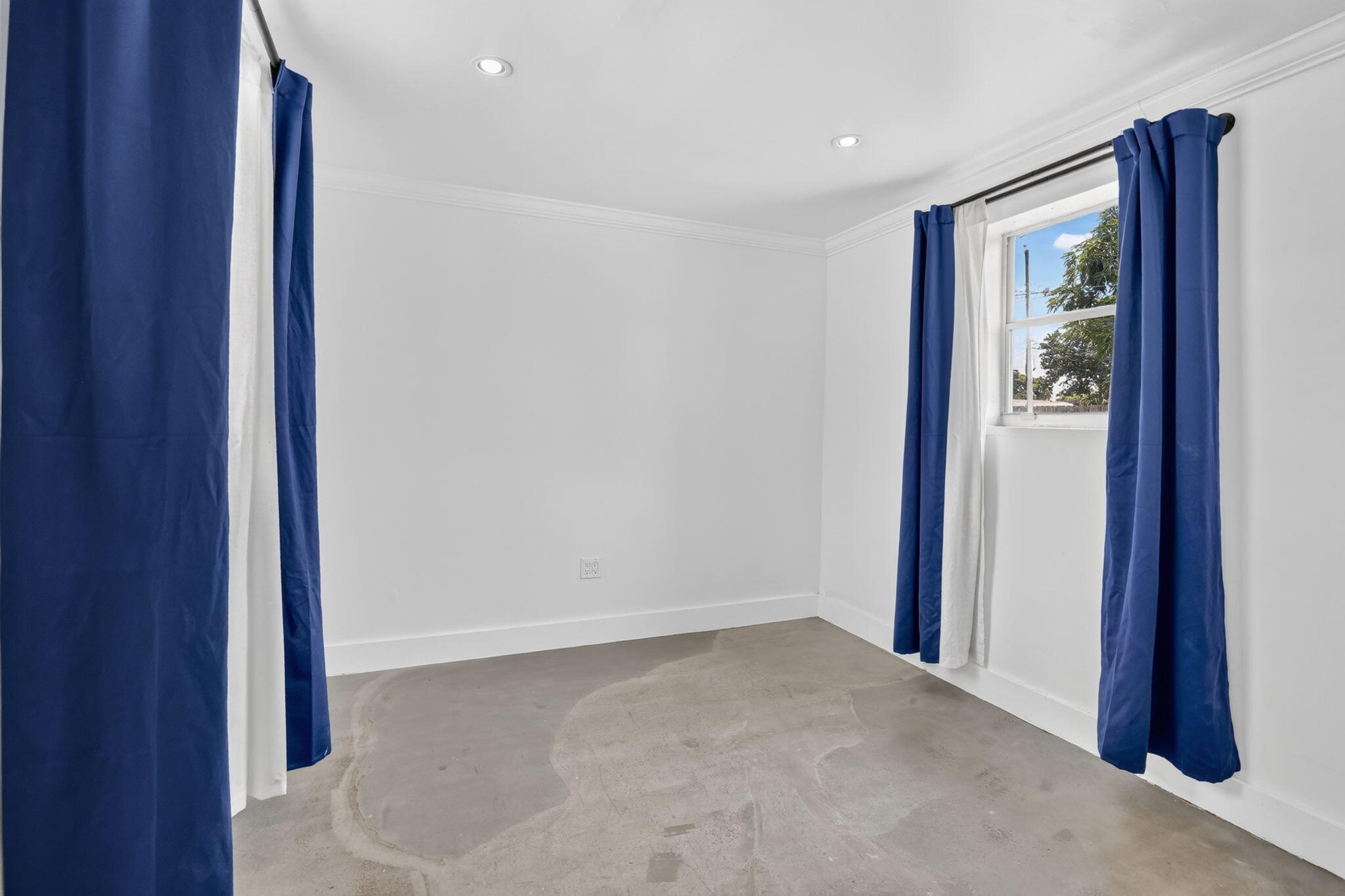HOLLYWOOD PARK - Residential