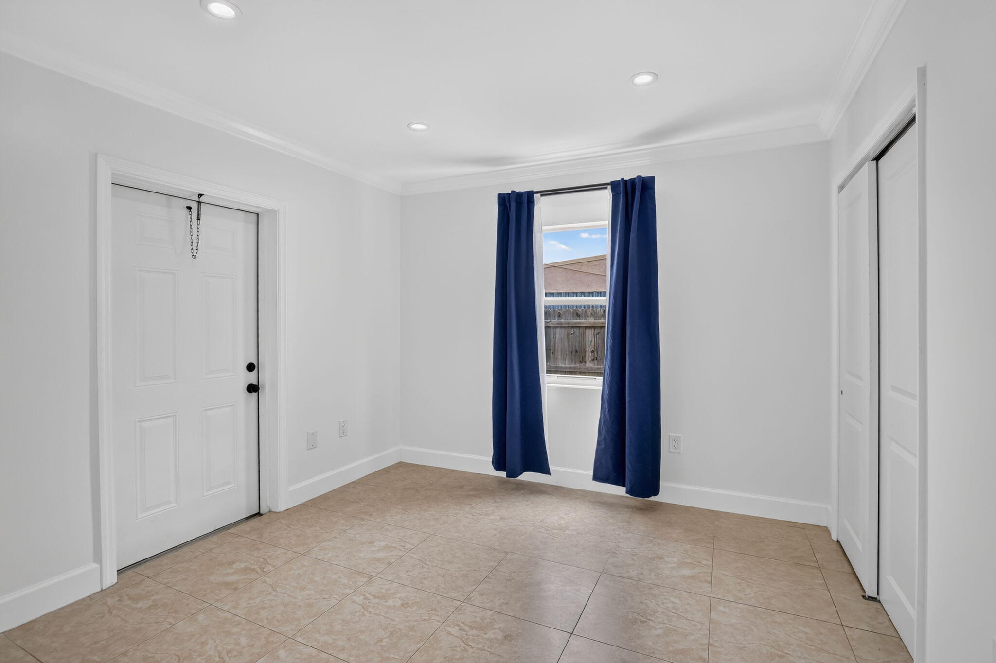 HOLLYWOOD PARK - Residential