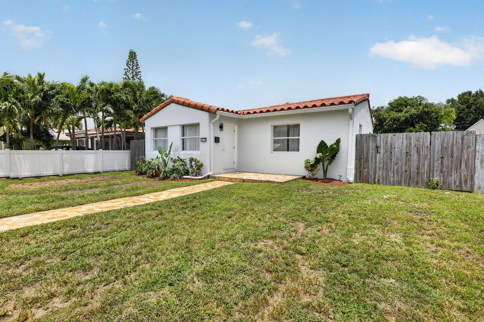 HOLLYWOOD PARK - Residential