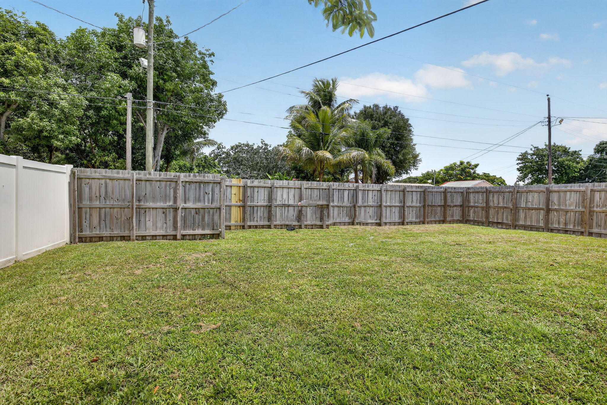 HOLLYWOOD PARK - Residential