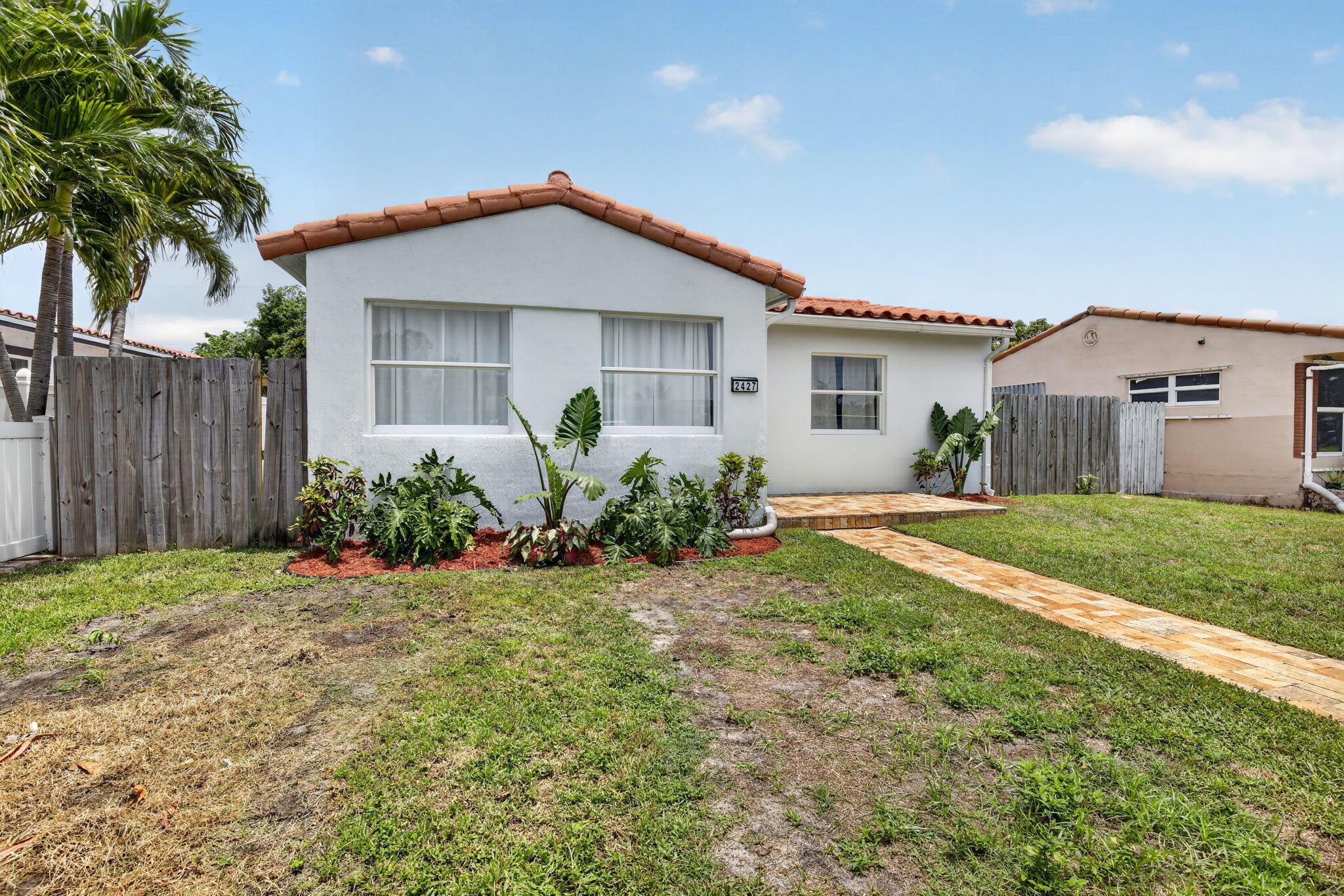 HOLLYWOOD PARK - Residential