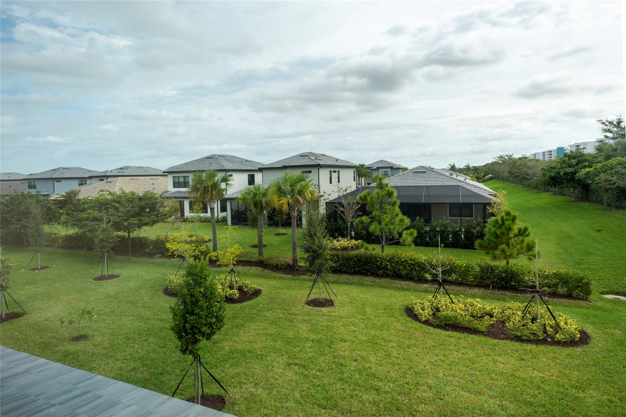 Oak Tree - Manor Series - Residential Lease